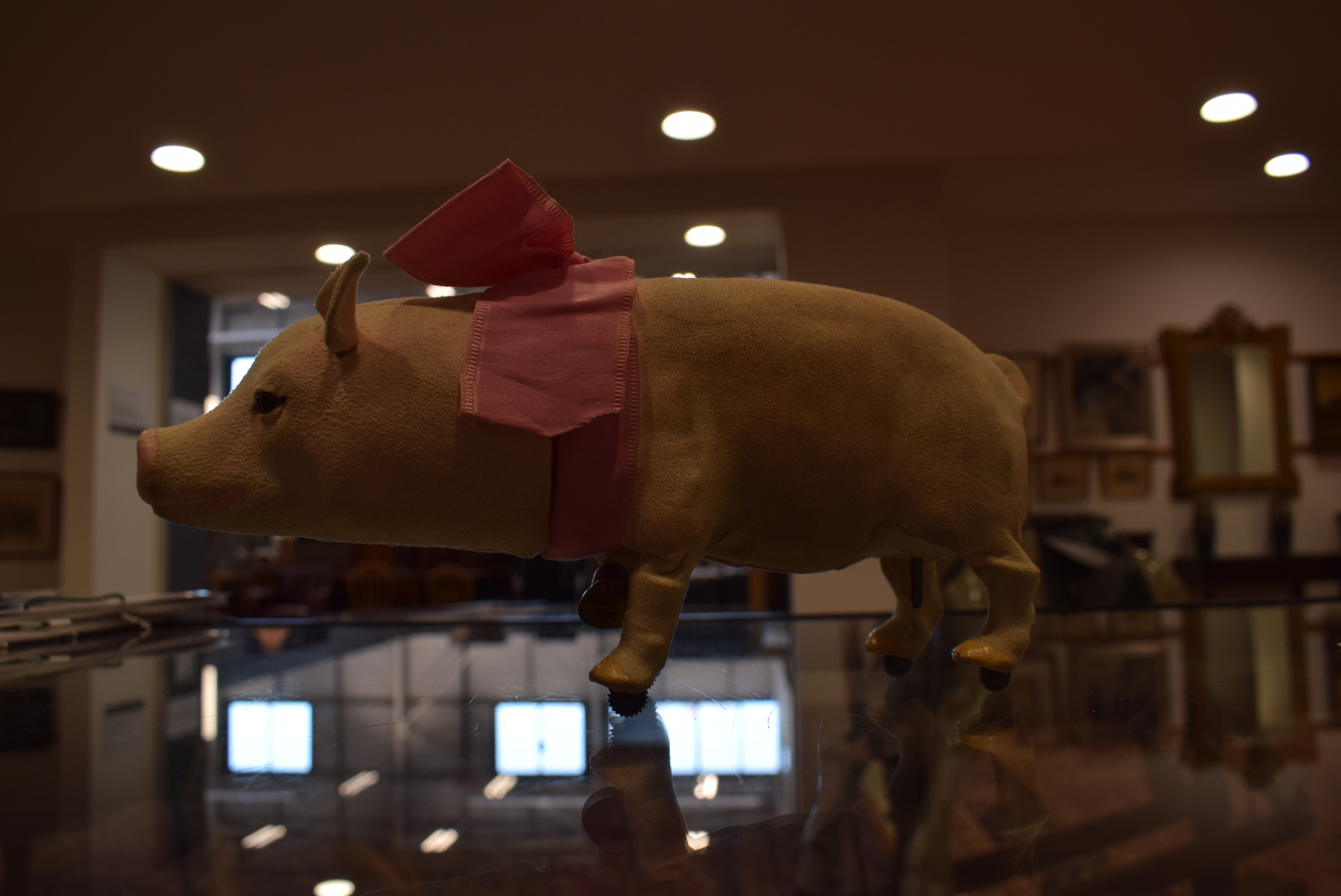 A circa 1905 French automaton modelled as a walking and grunting pig by Roullet et Decamps, - Image 13 of 17