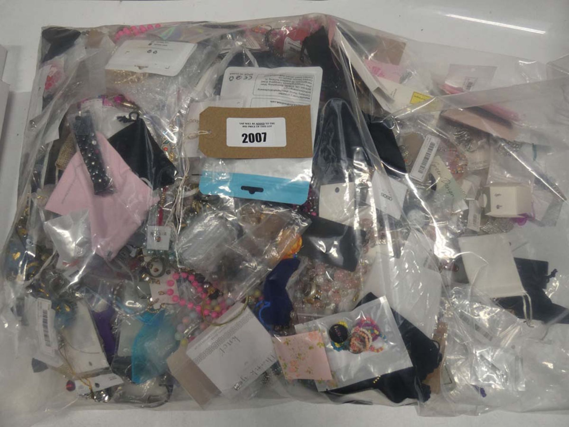 Bag of mixed costume jewellery