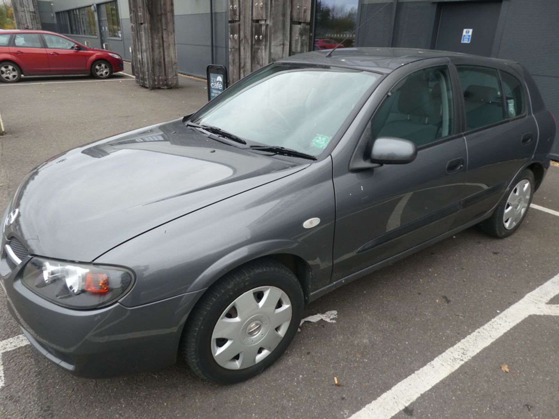 ML06 NPO (2006) Nissan Almera S, 5 door hatchback in metallic grey, 1497cc petrol, manual, 1 - Image 3 of 15