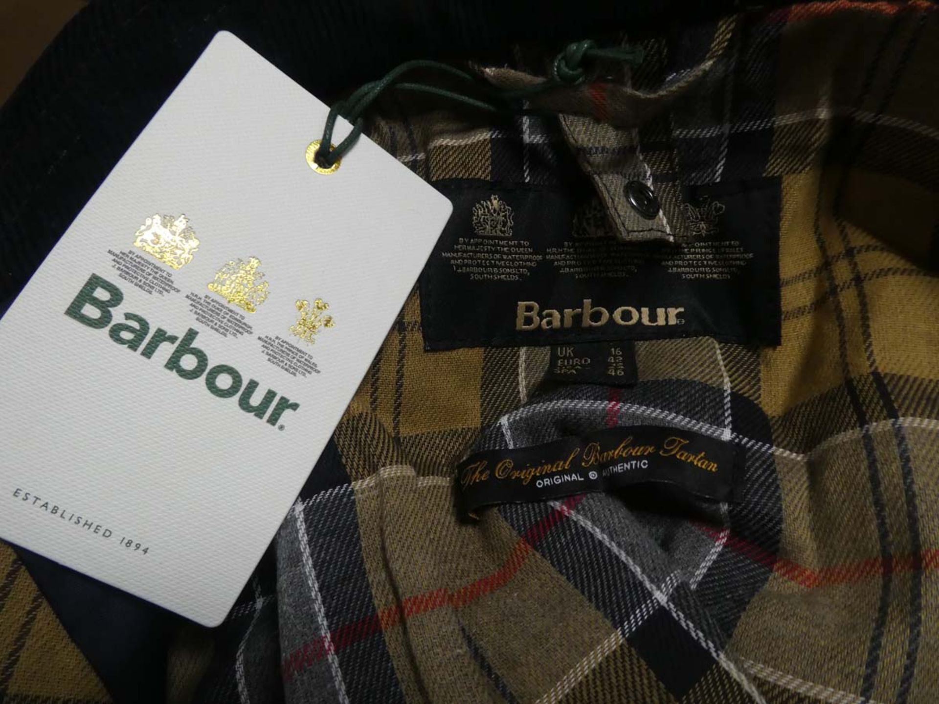 Barbour ladies beadnell wax jacket in navy size 16 - Image 2 of 2