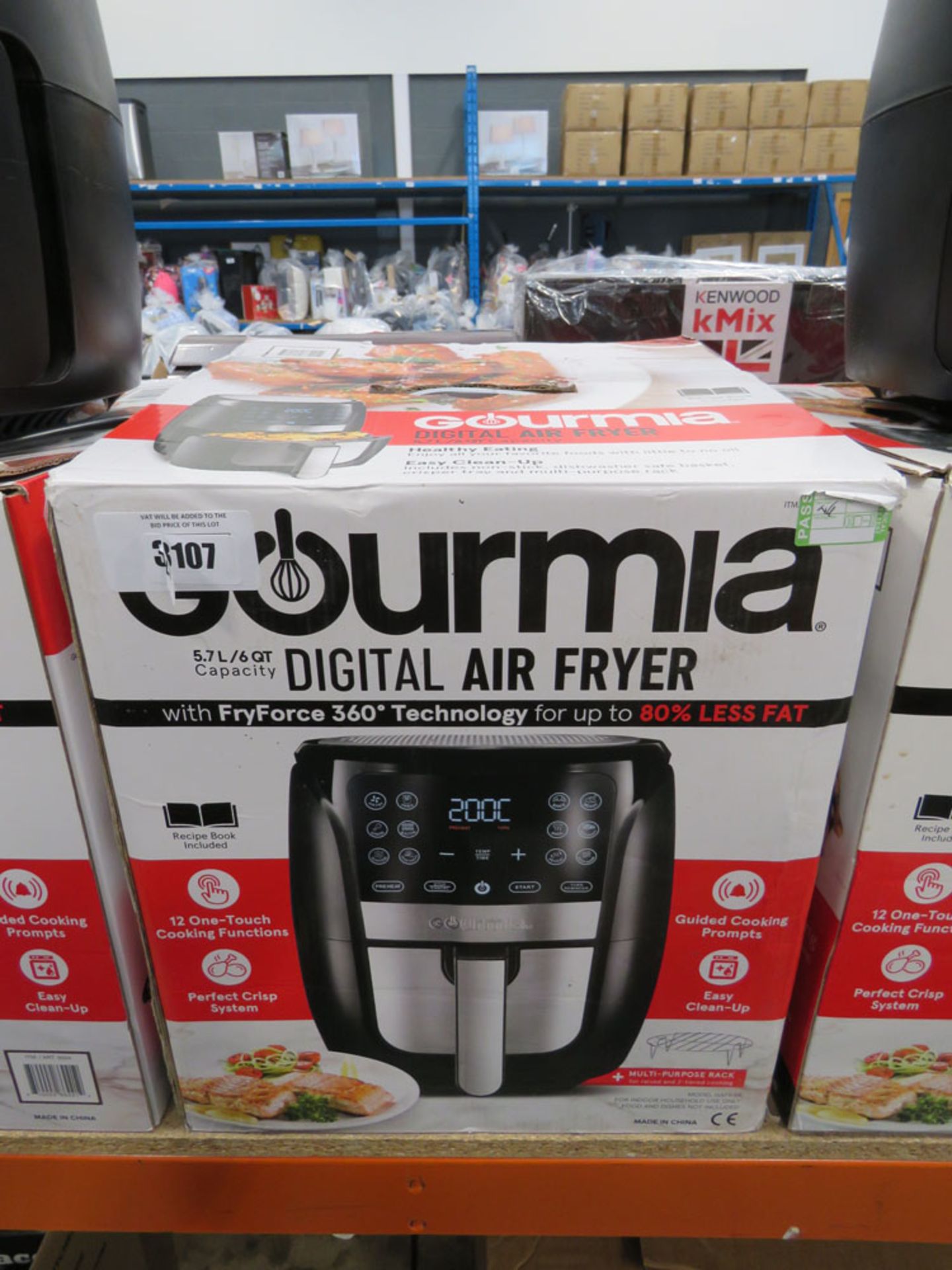 3107 - (TN22) Gourmia digital air fryer with box