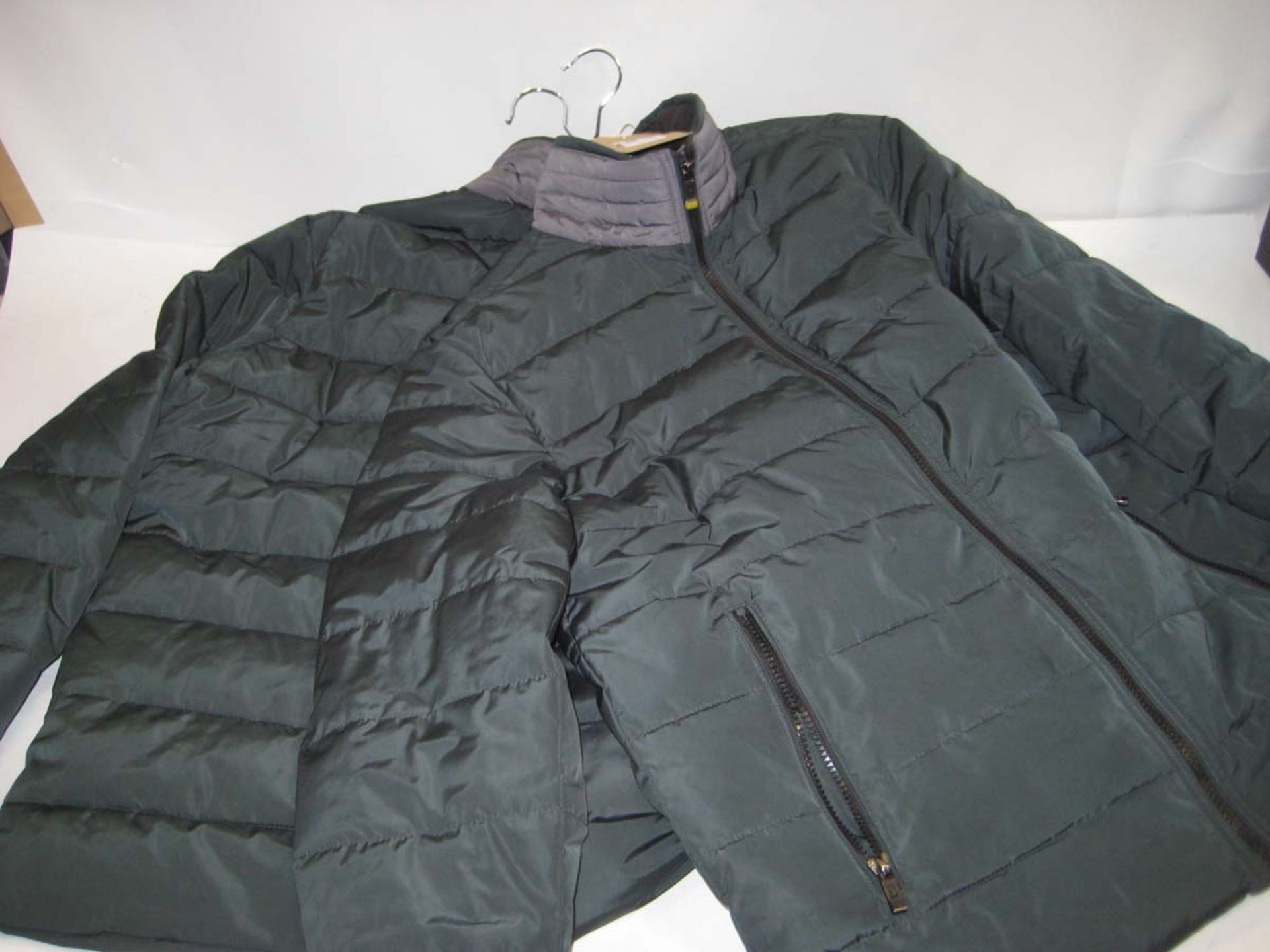 2 quilted weatherproof coats in size M and L