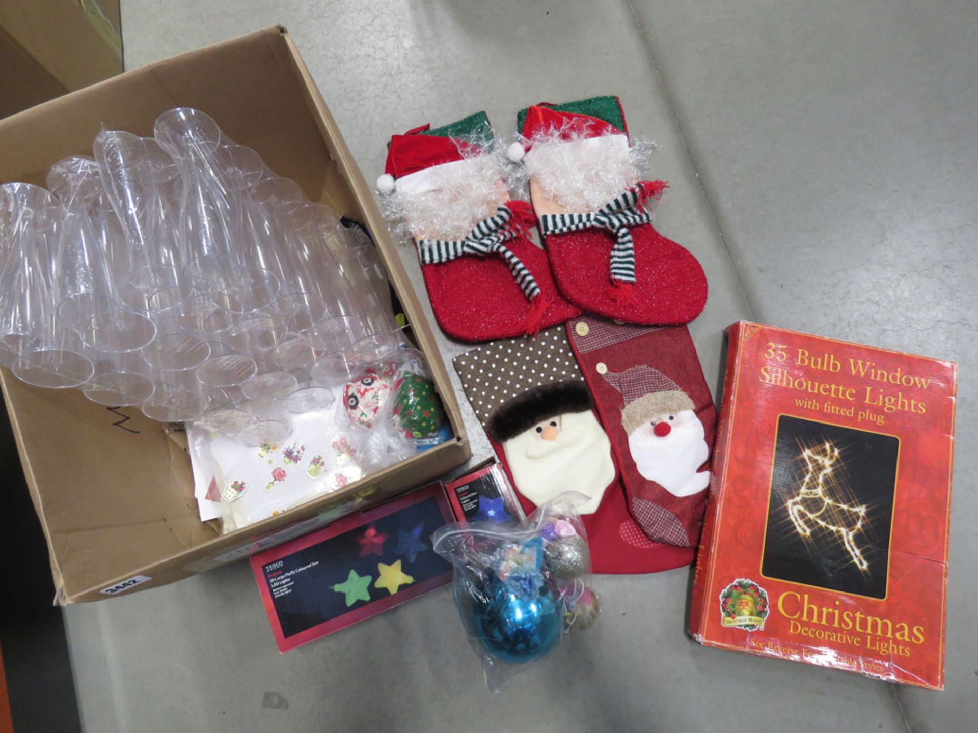 Box of mixed Christmas items