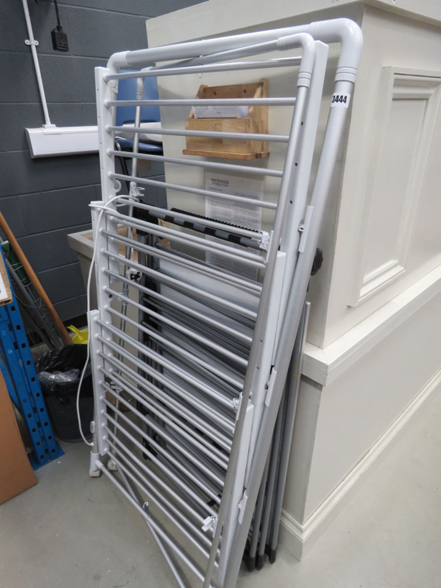 Clothes airer and heated airer