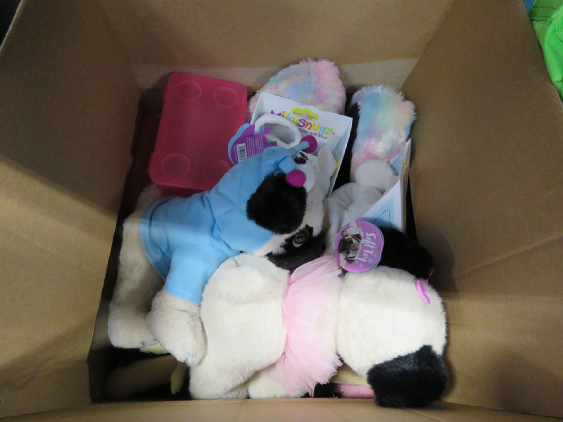 Box of mixed kids toys incl. slippers, bottles, etc. - Image 2 of 2