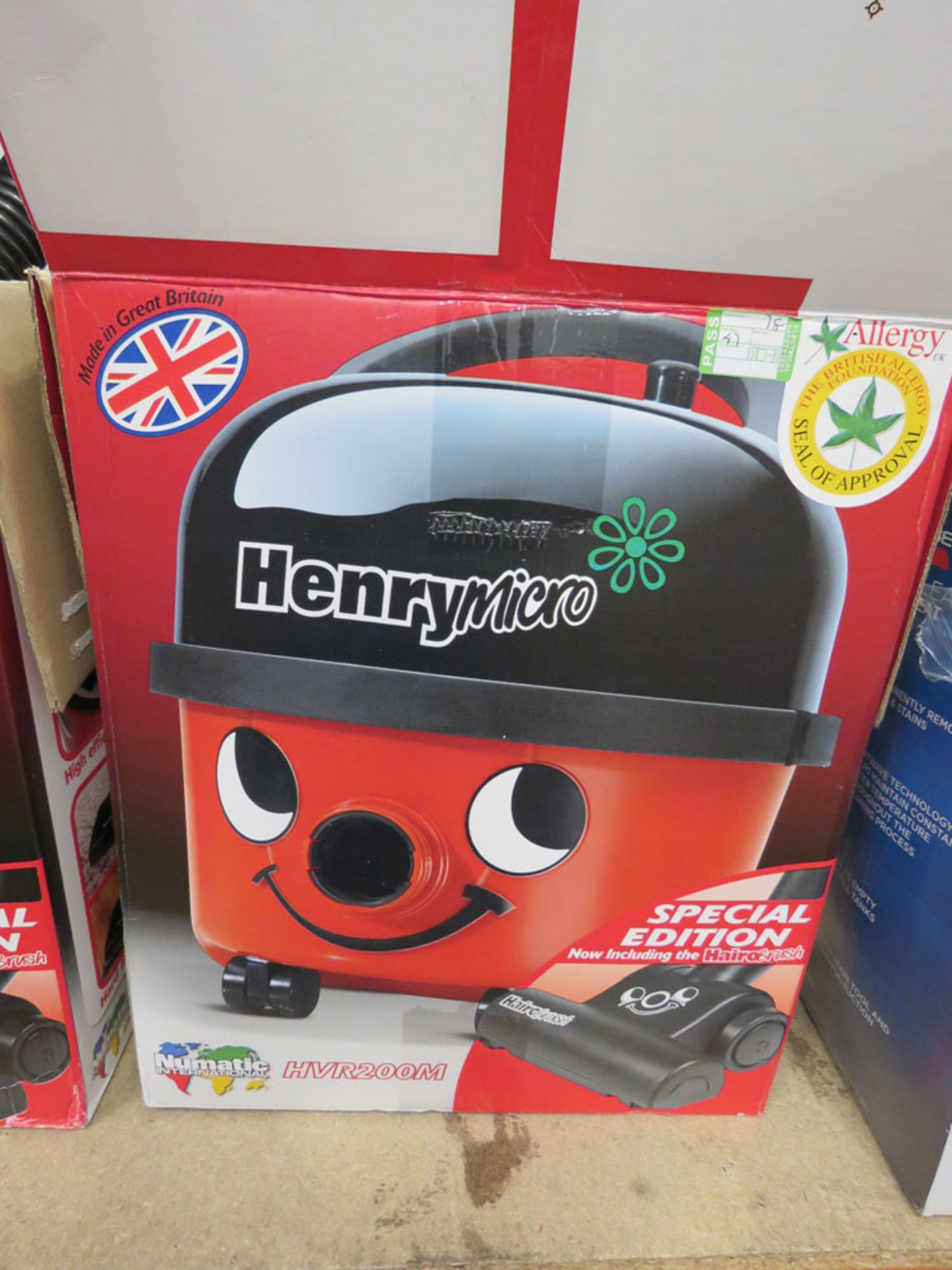 Henry Micro vacuum cleaner with box, pipe and pole - Image 2 of 2