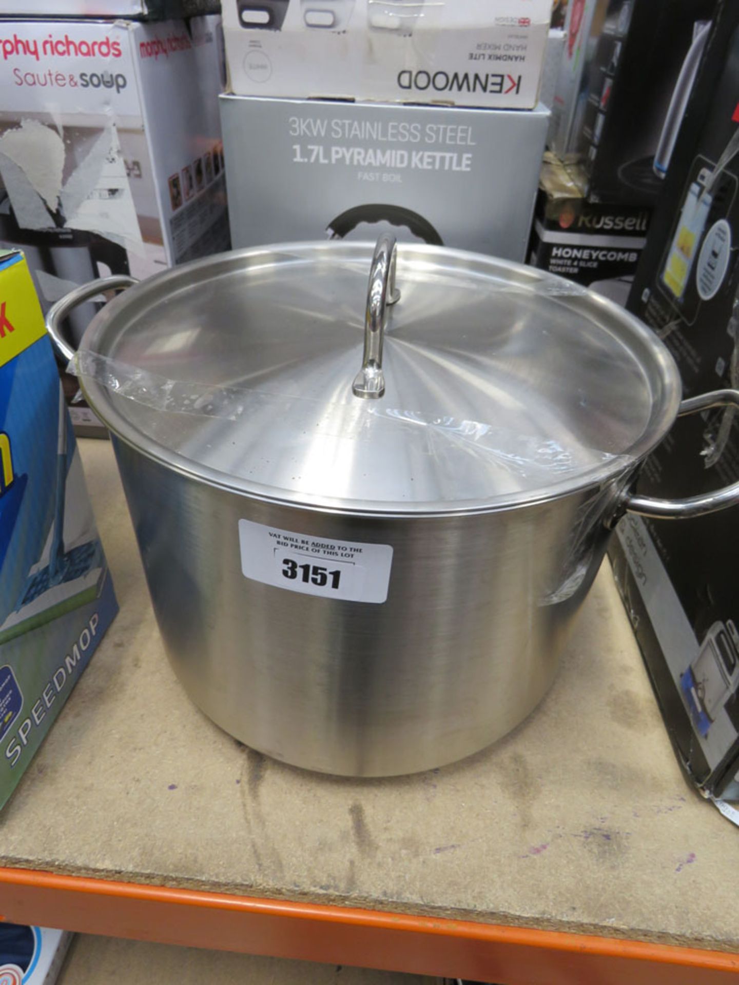 Large cooking pot