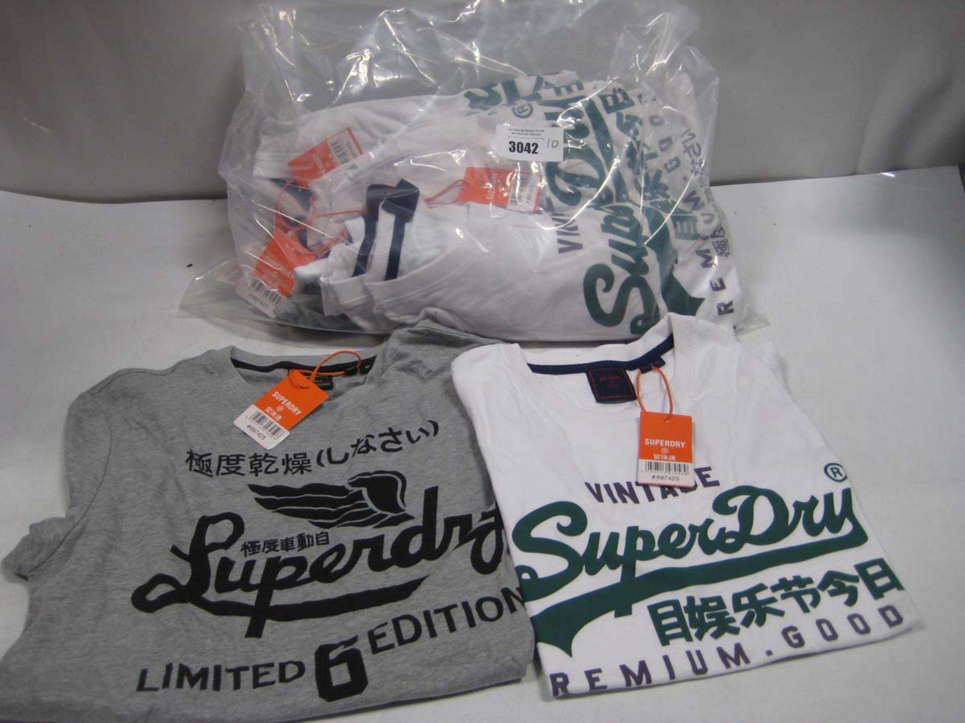 Bag containing approx. 10 Superdry Vintage sweatshirt tops in white with green and black writing