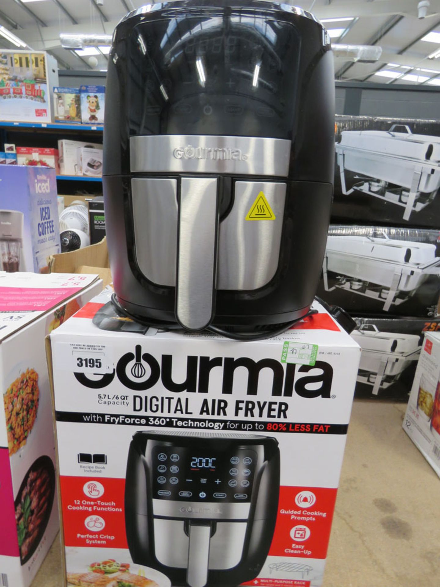 (TN67) Gourmia digital air fryer with box