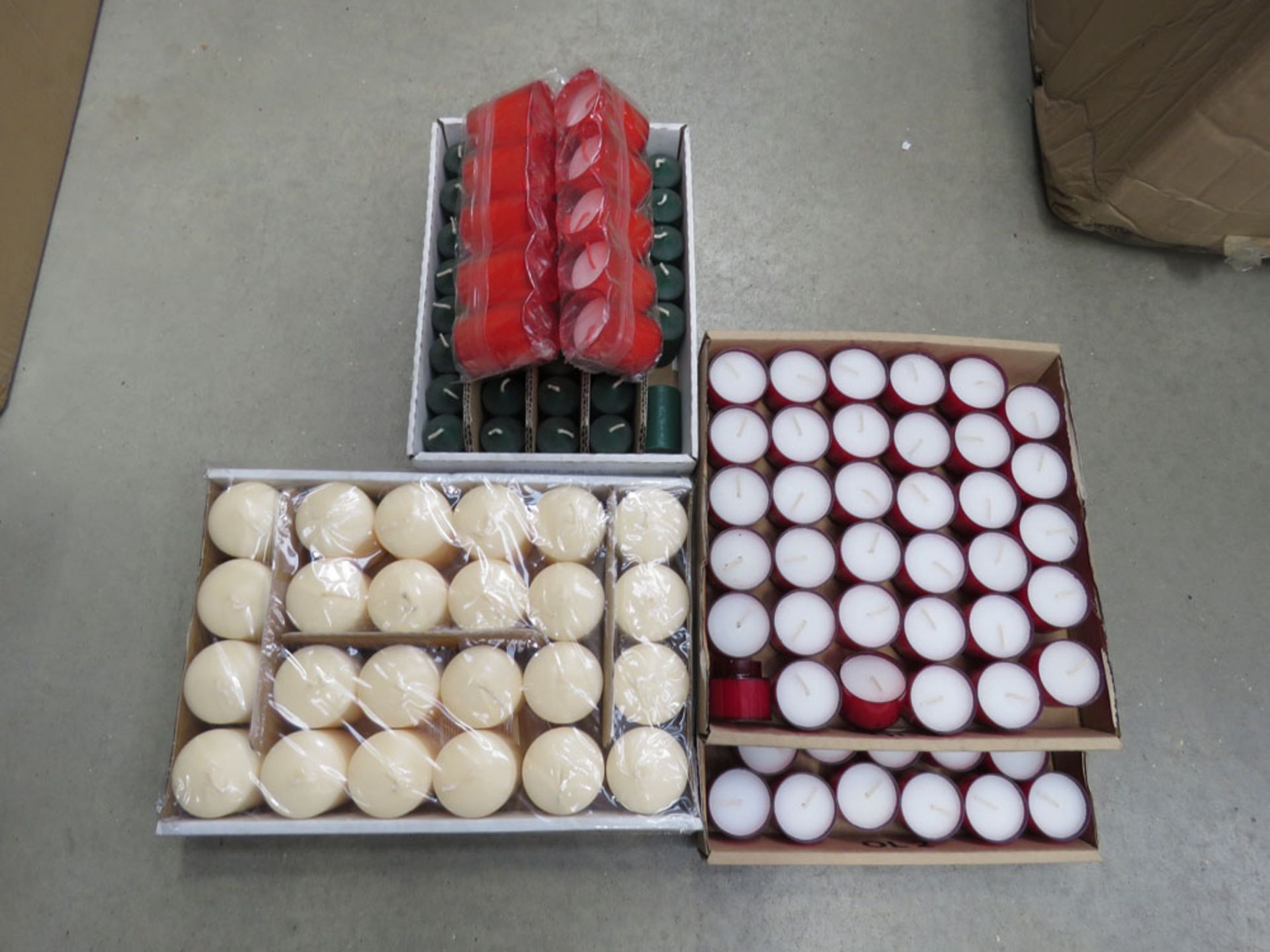 Quantity of various candles