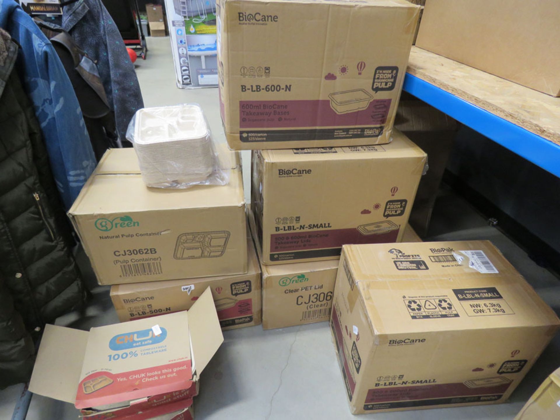 3461 Quantity of food containers, trays etc.