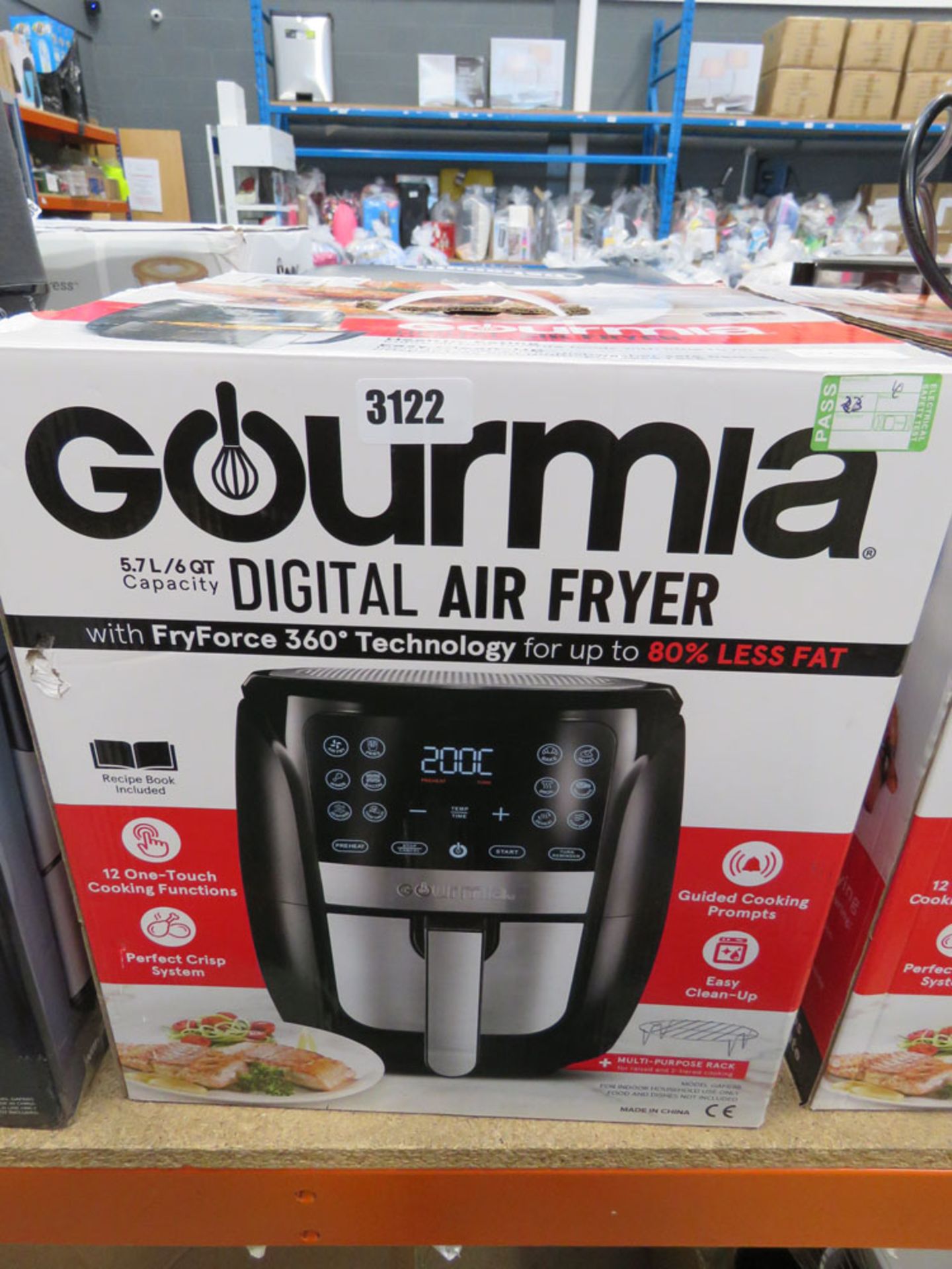 (TN10) Gourmia digital air fryer with box