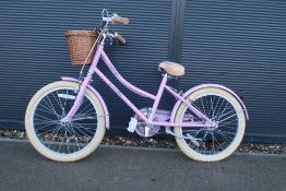 4043 - Small pink girls bike with front basket