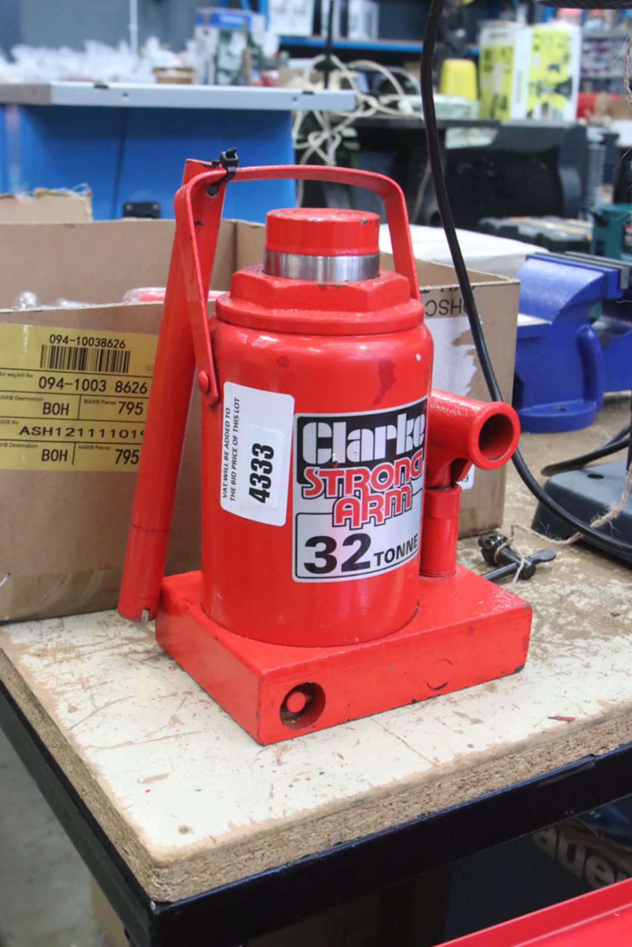 Clarke 32 tonne bottle jack