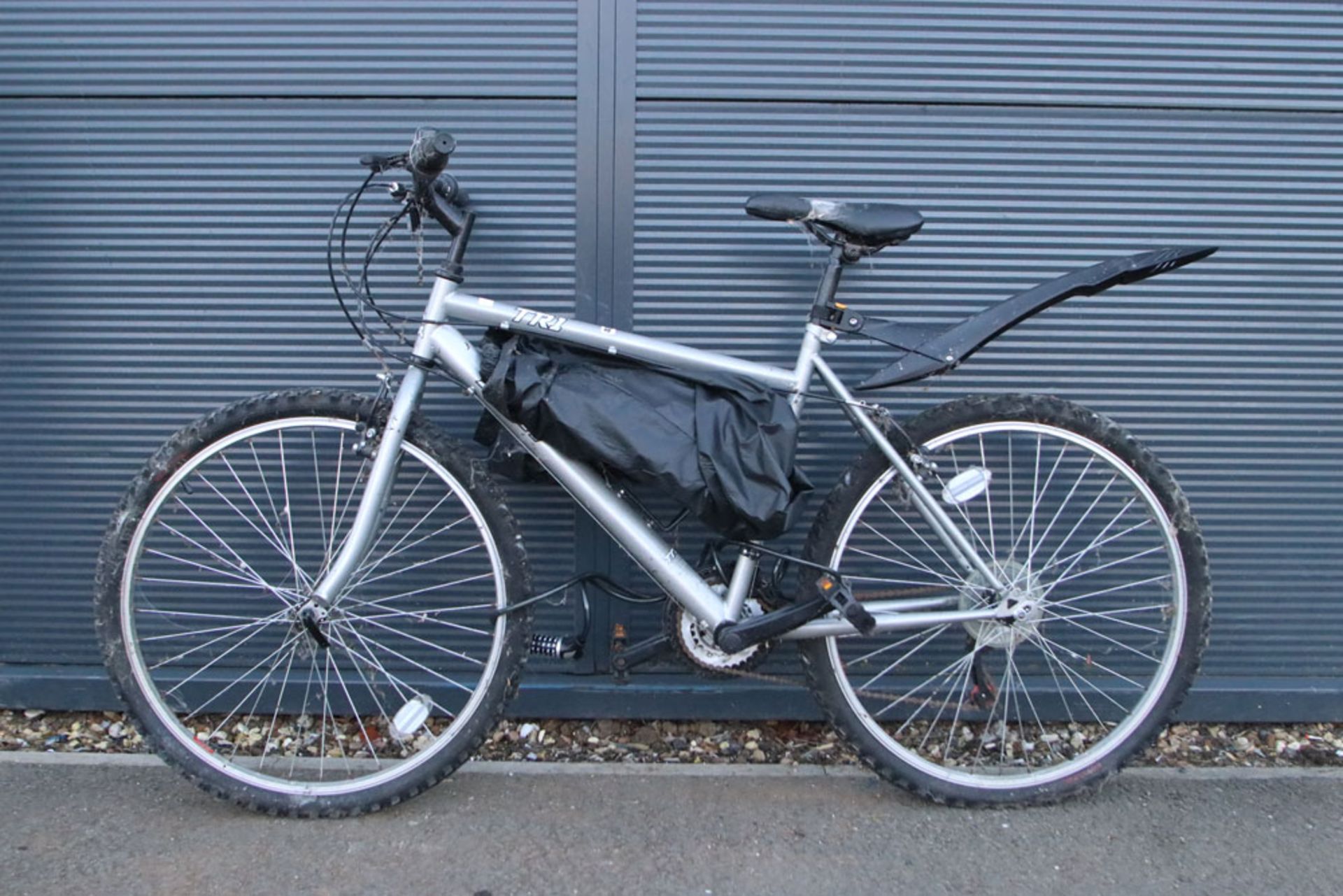 Silver gents mountain bike