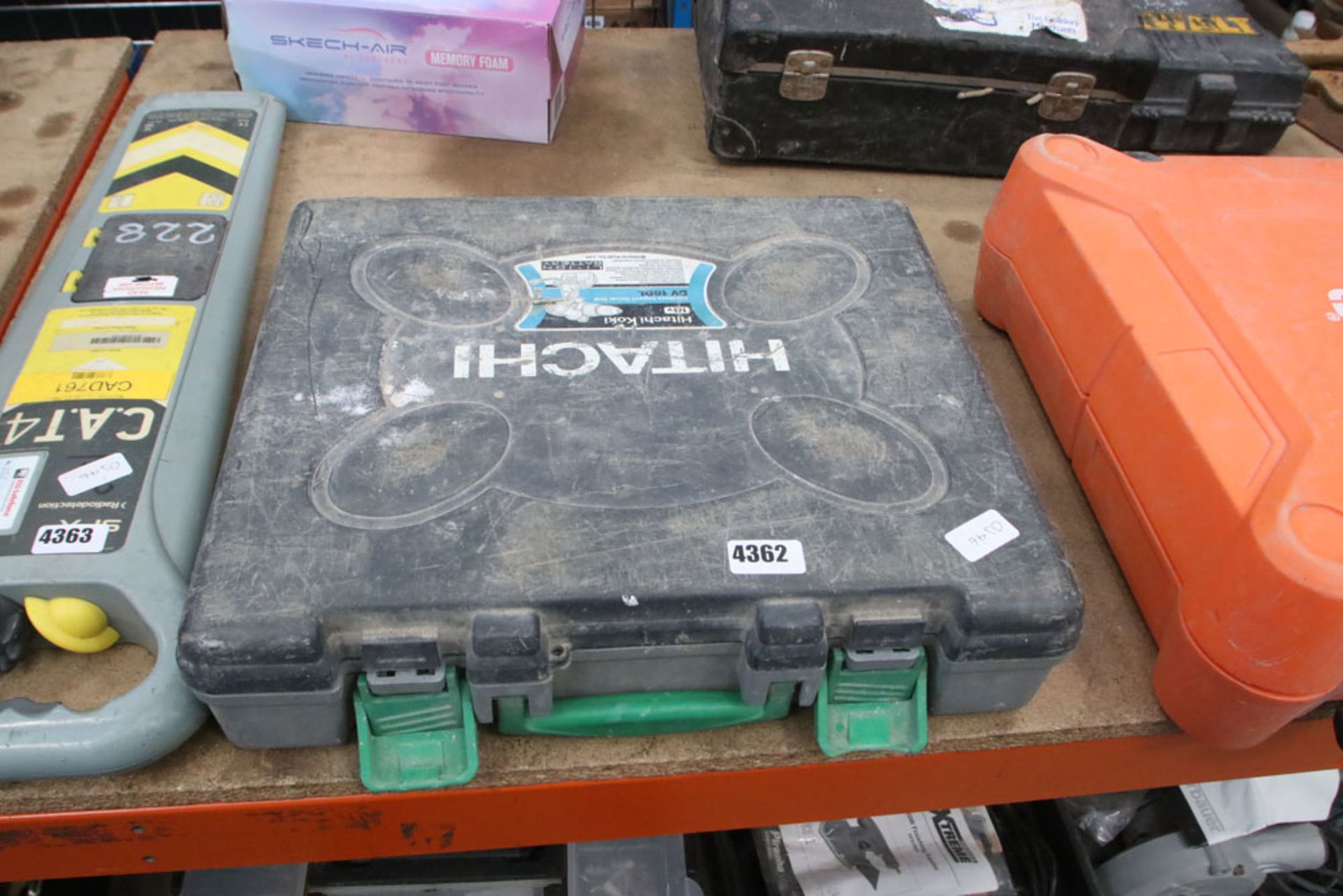 Boxed Hitachi drill with one battery and charger - Image 2 of 2