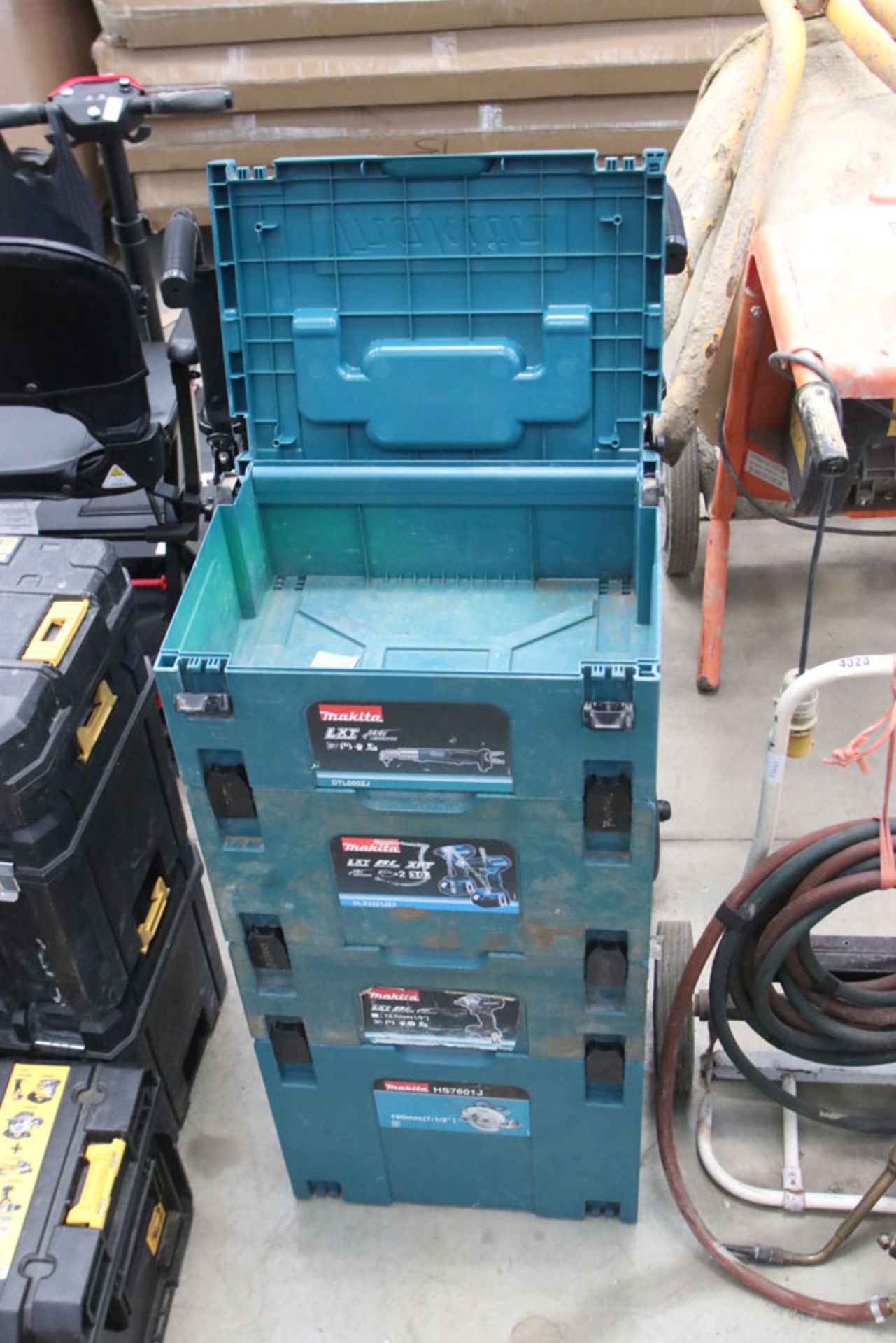 Stack of Makita toolboxes - Image 2 of 2