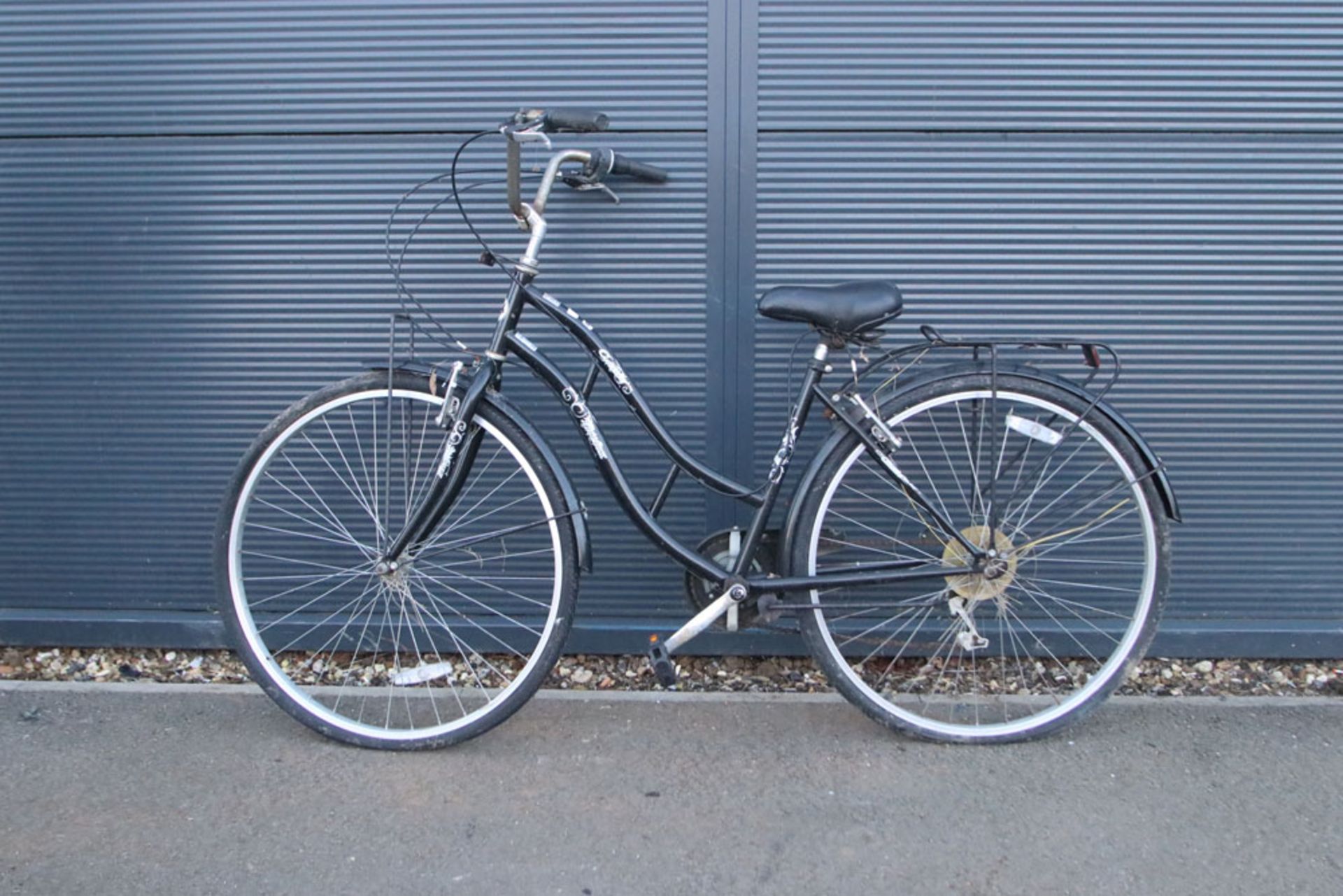 Black ladies bike