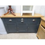 (2017) Dark blue sideboard with oak surface