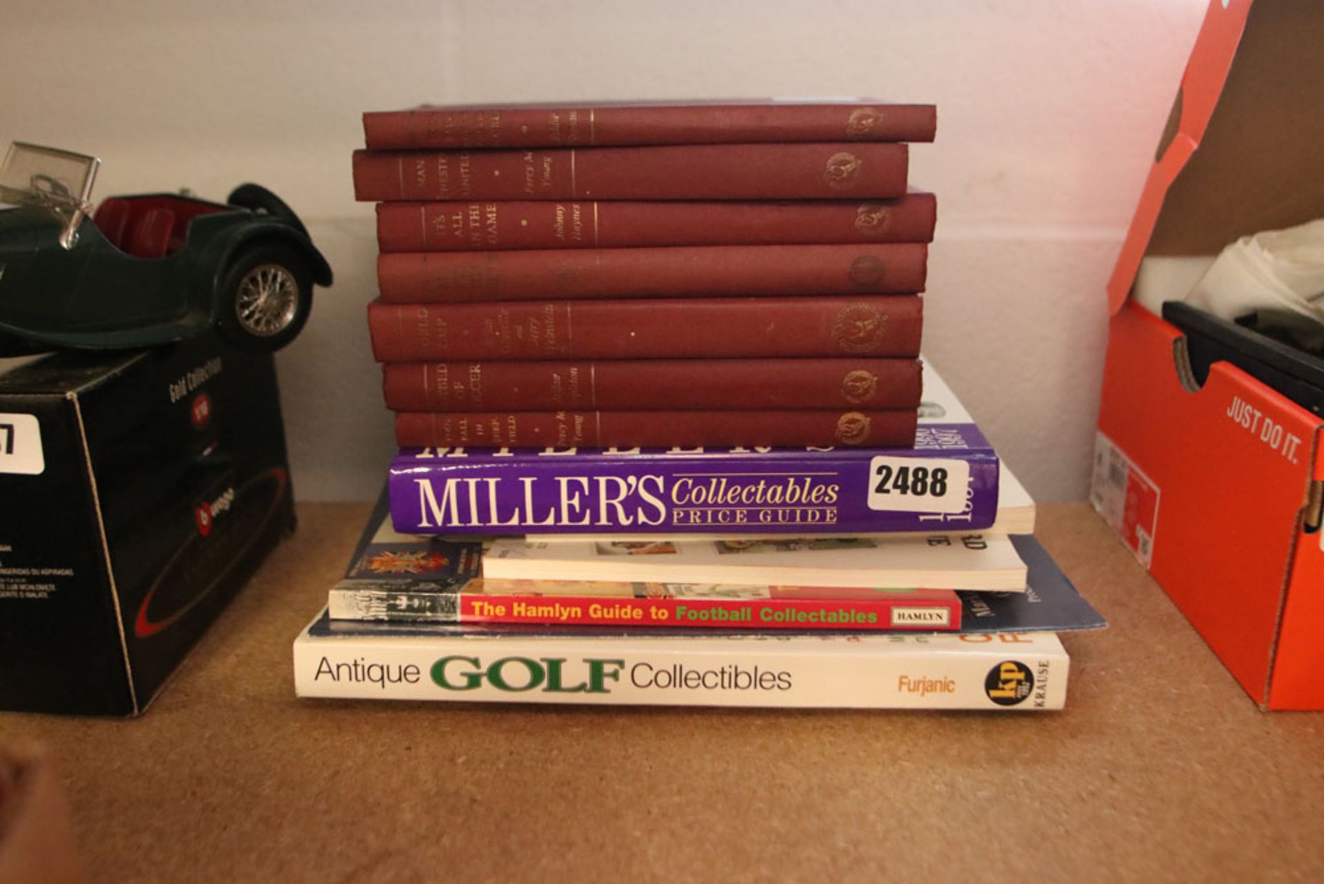 Various collectors books and price guides