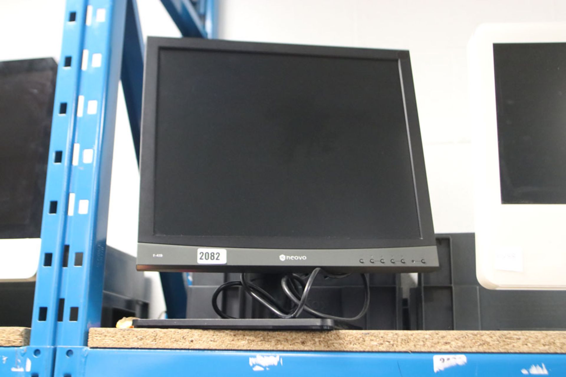 Neovo 19'' LCD display monitor
