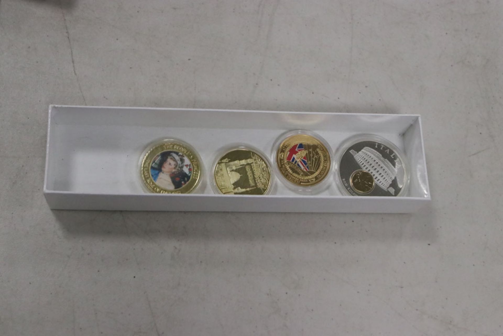 2685 4 various commemorative and other coins