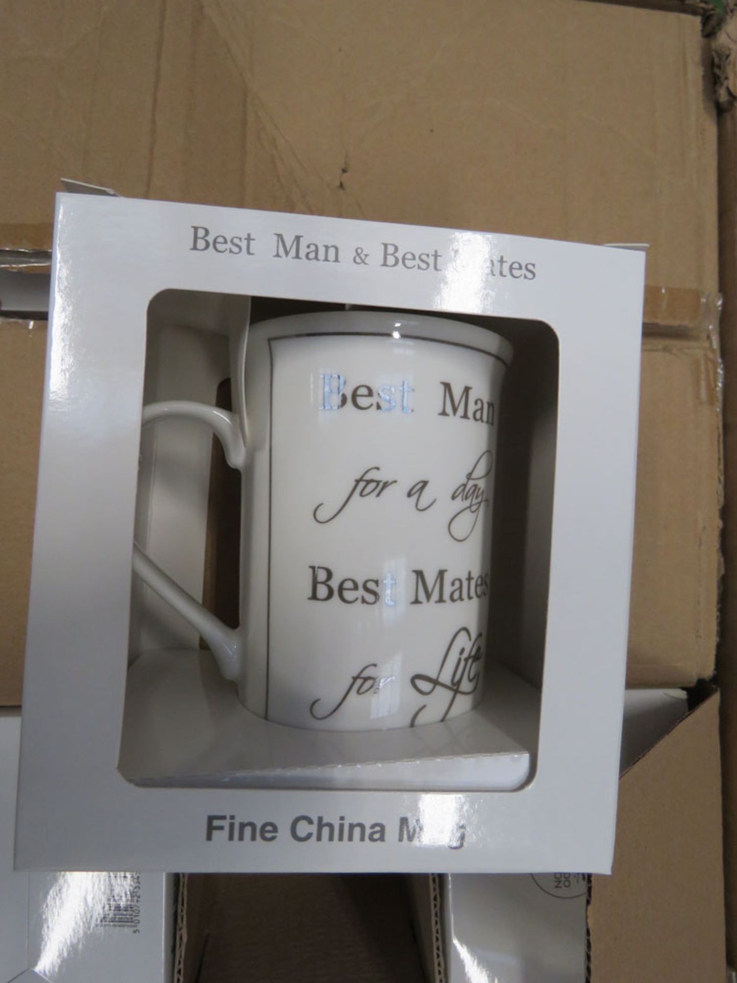 Box containing Best Man and Best Mate fine china mugs - Image 2 of 2