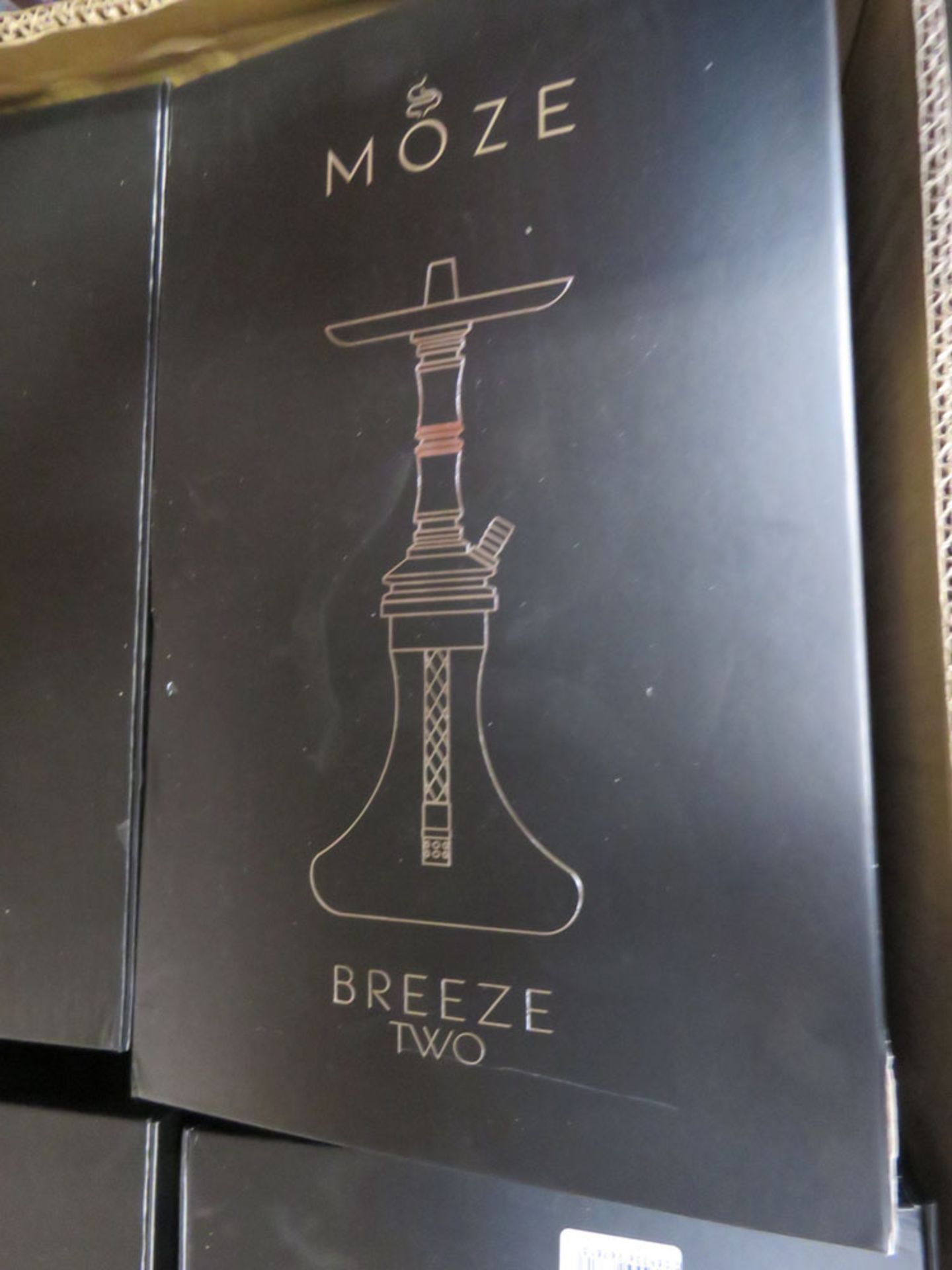 Box containing 4 Moze Breeze 2 shisha pipes - Image 4 of 4