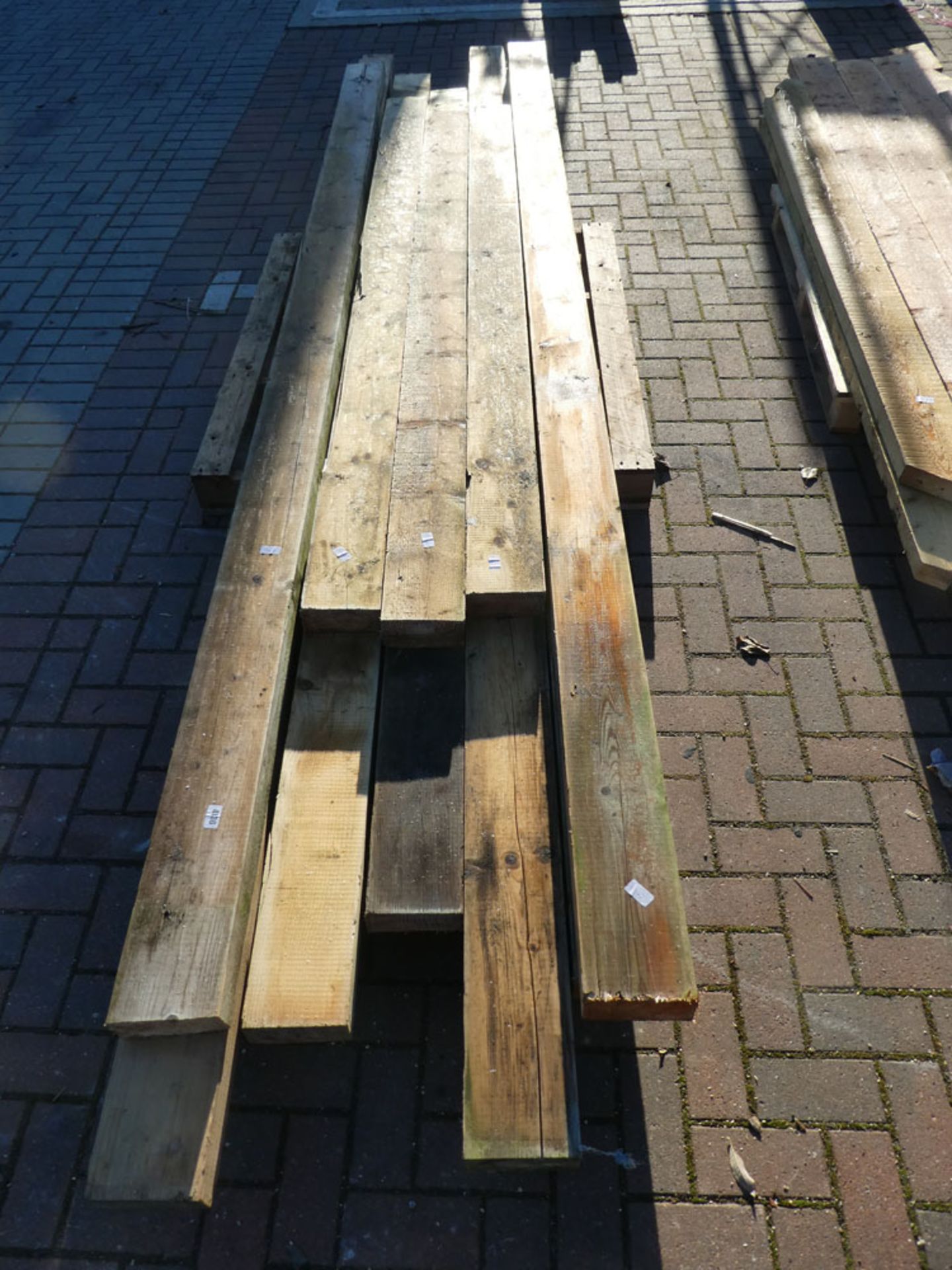 10 pieces of planked timber