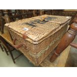 Wicker picnic basket