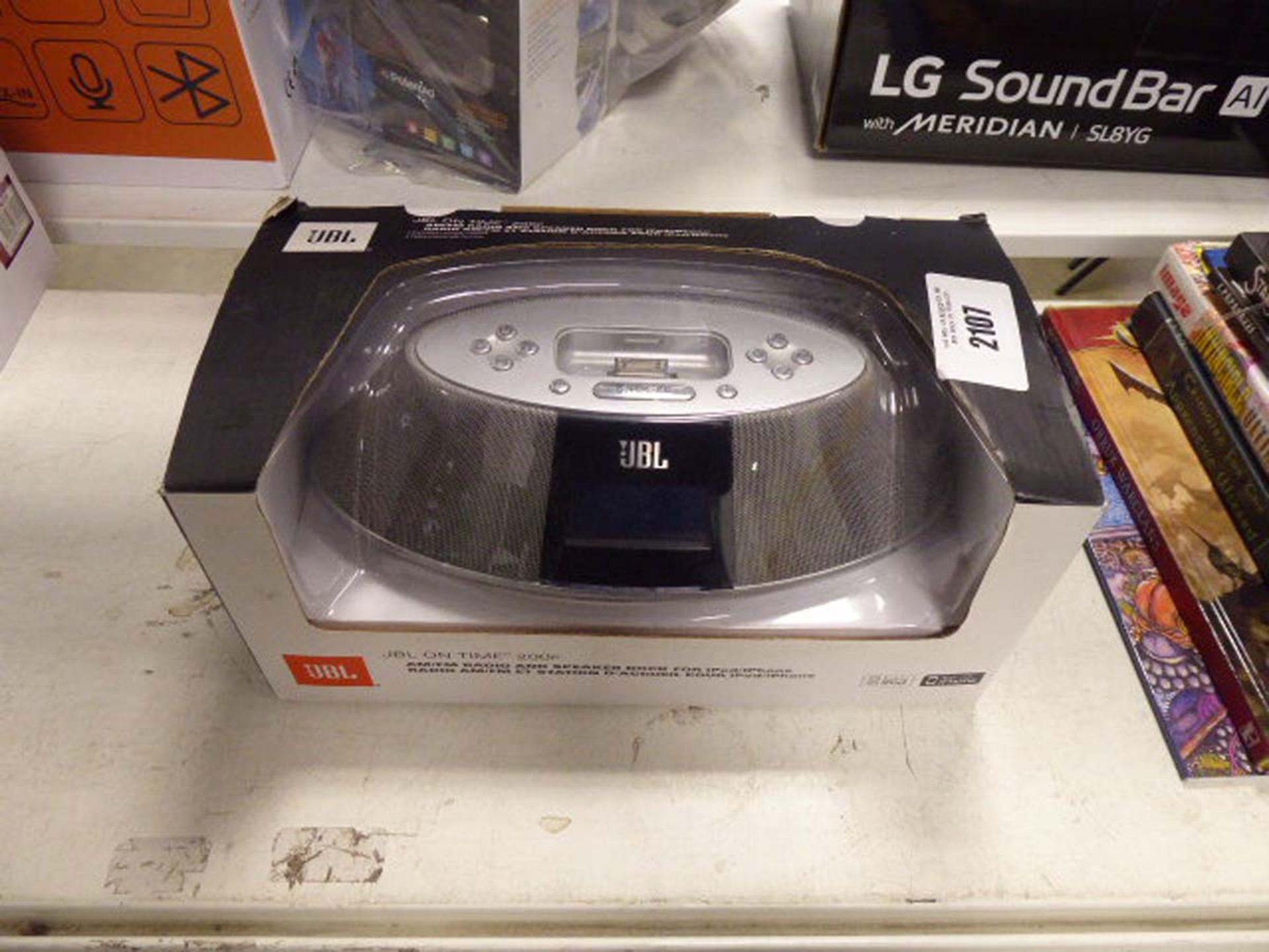 JBL speaker dock and radio