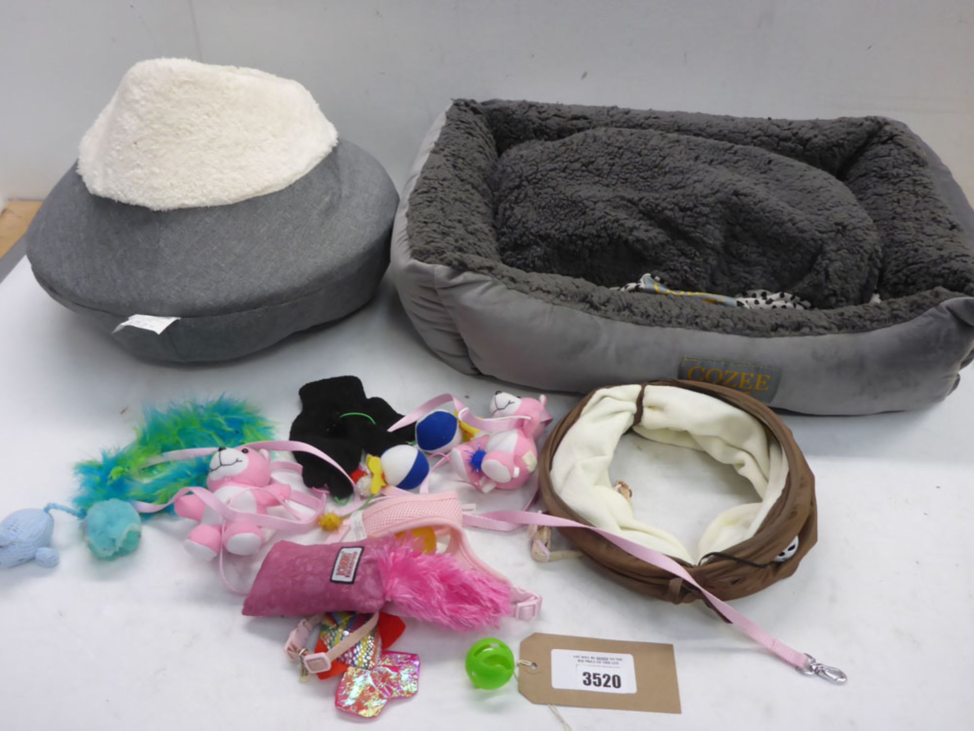 Cozee Paws pet bed, Cat Bed and various cat toys