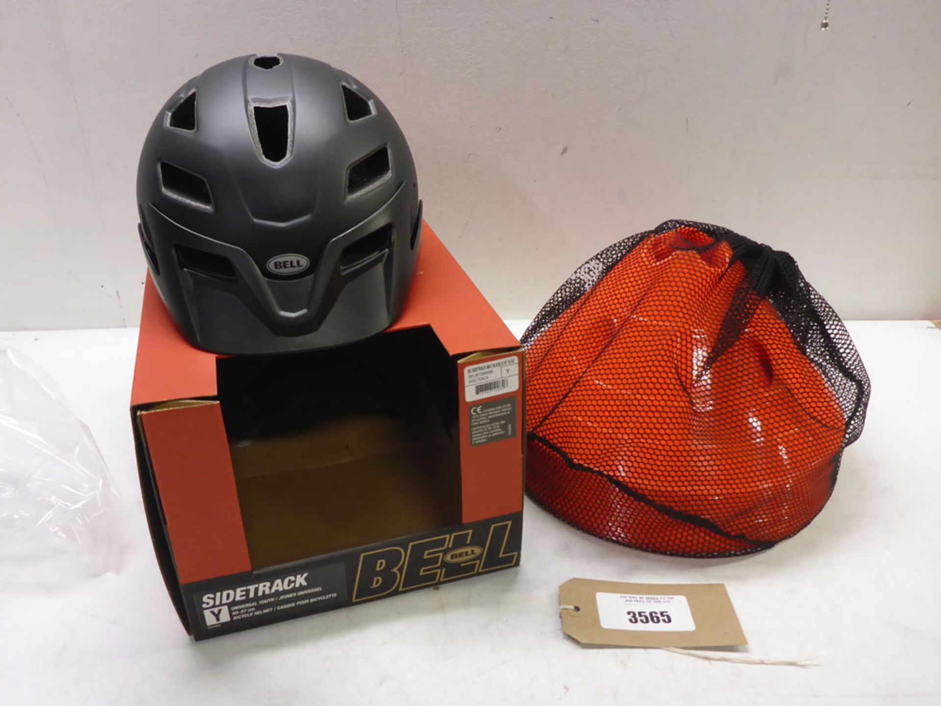 Bell Sidetrack Youth 50-57cm cycle helmet and quantity of exercise training cones