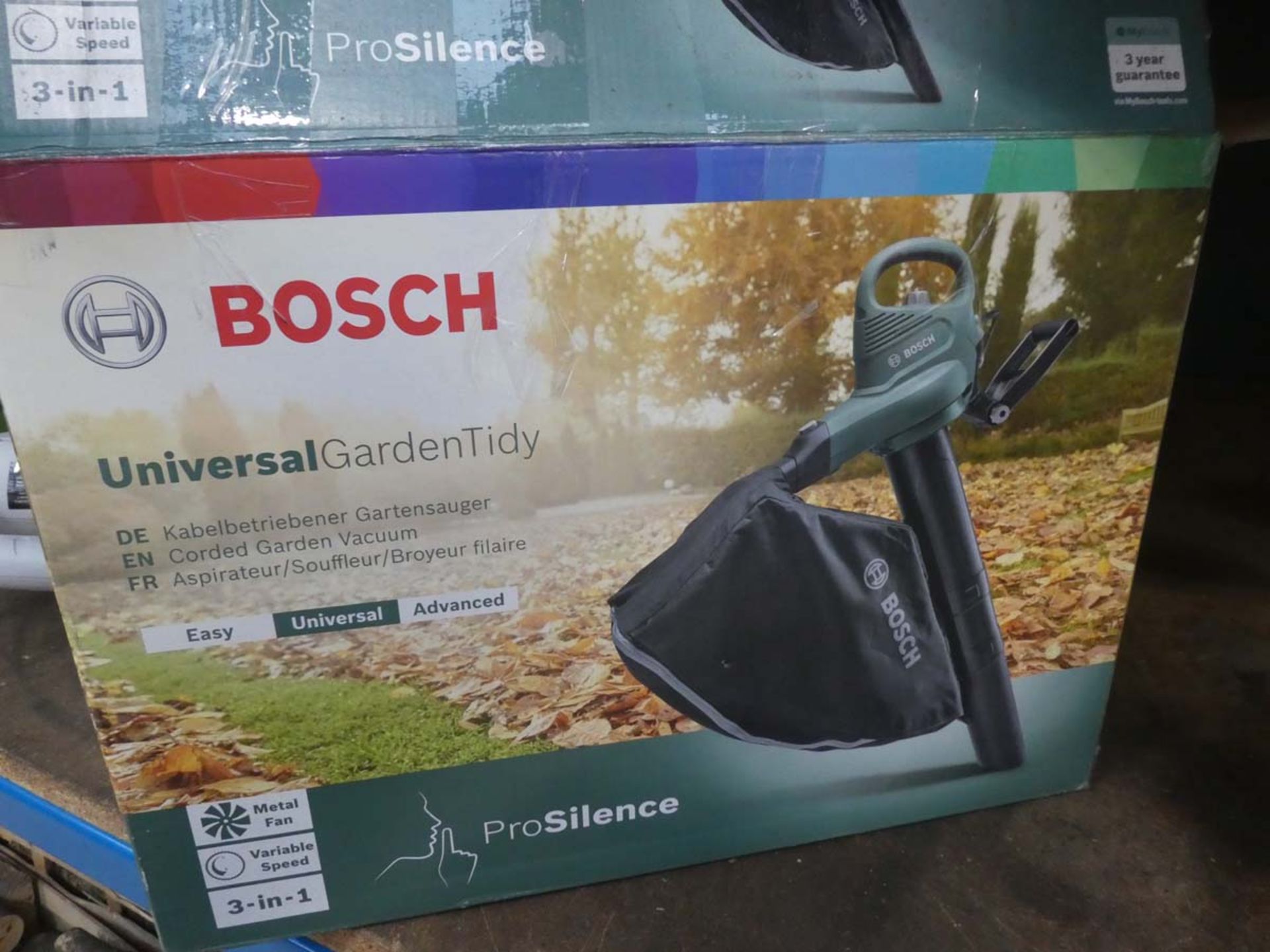 Boxed Bosch blow vac