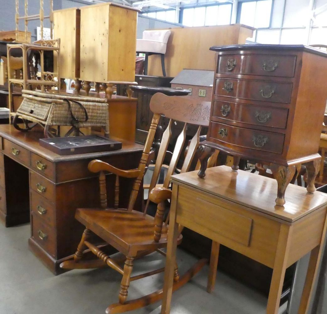 Saleroom 5 Furniture & Effects