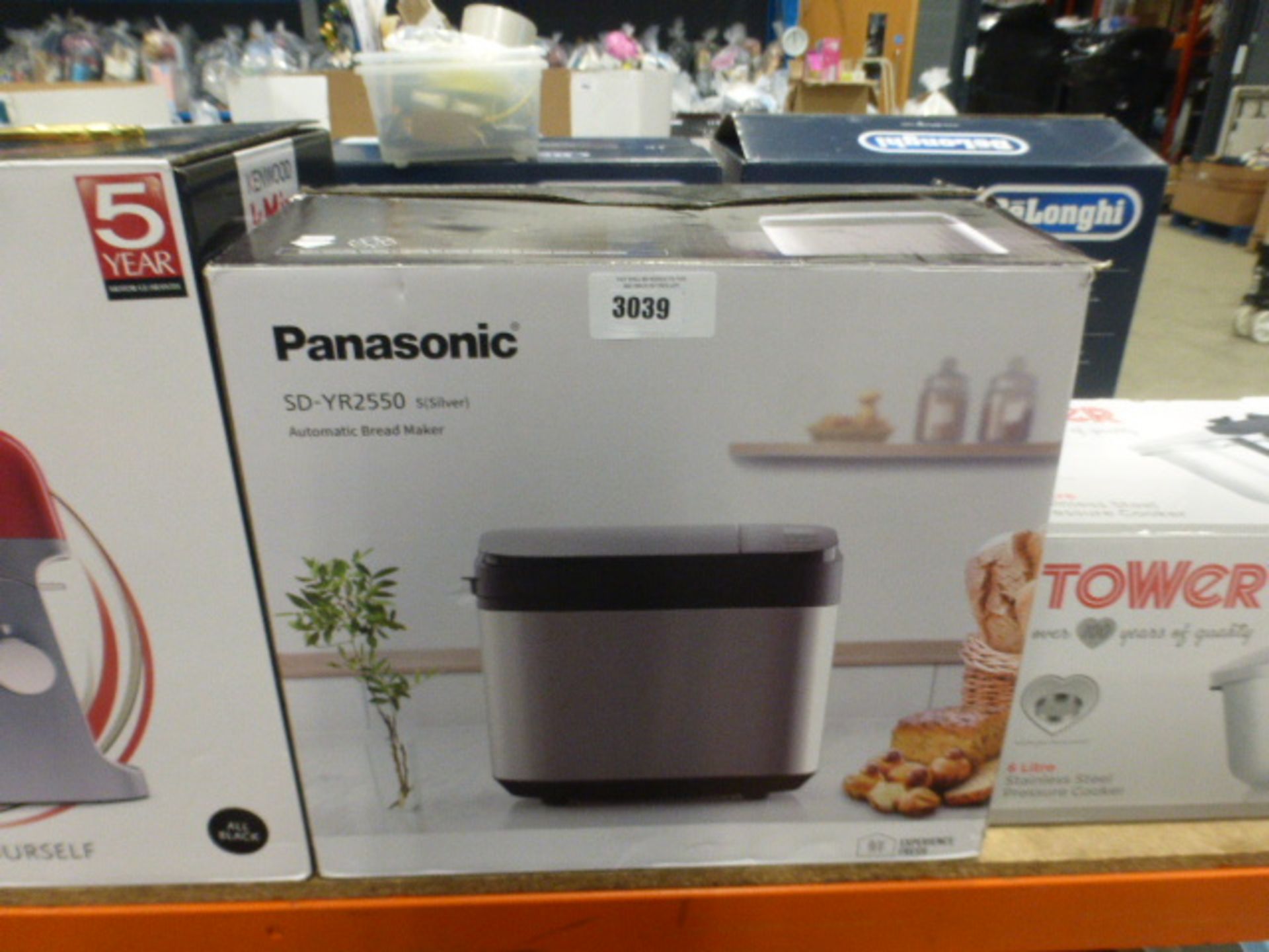 Panasonic automatic bread maker with box