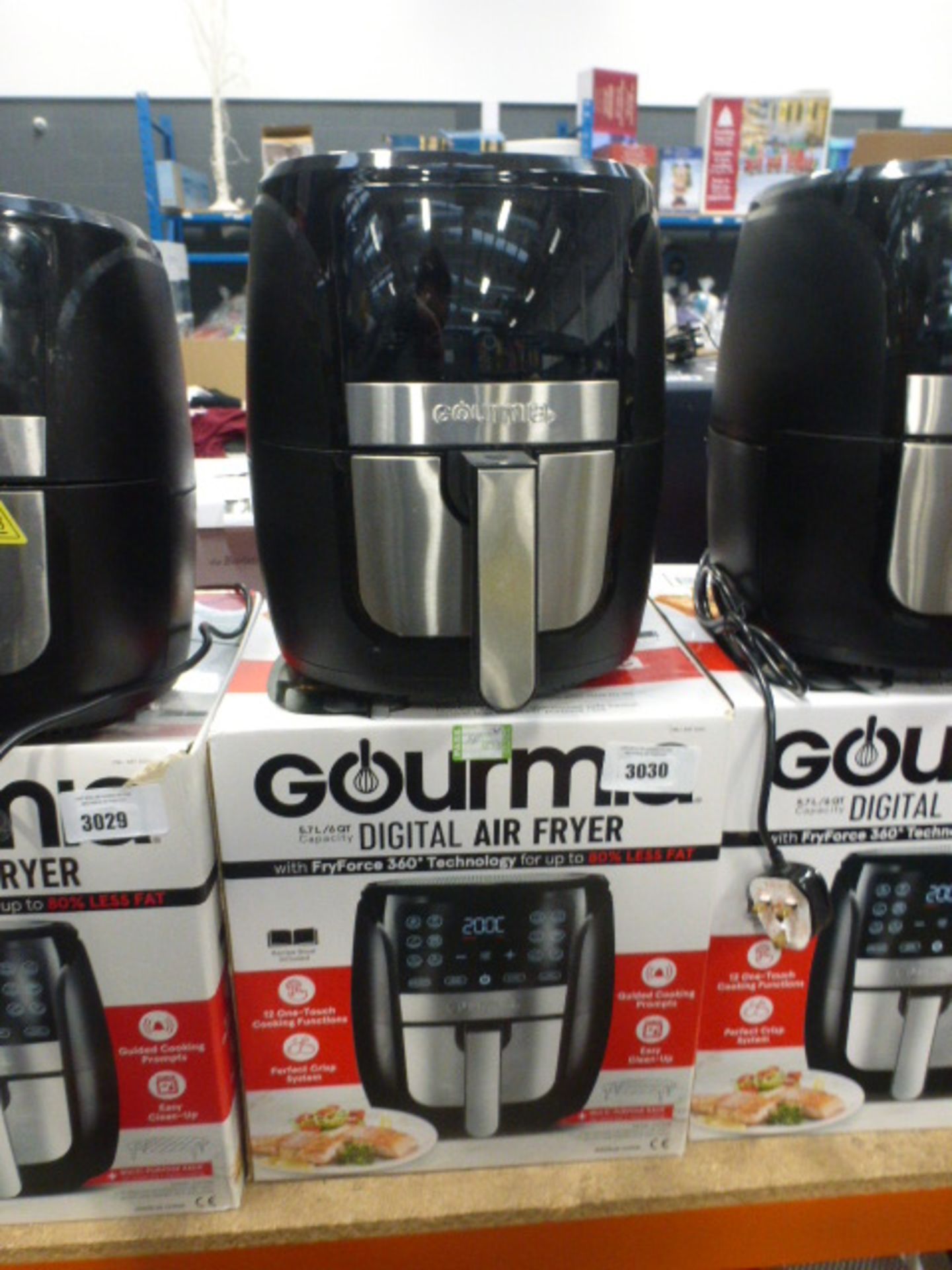 Gourmia digital air fryer with box