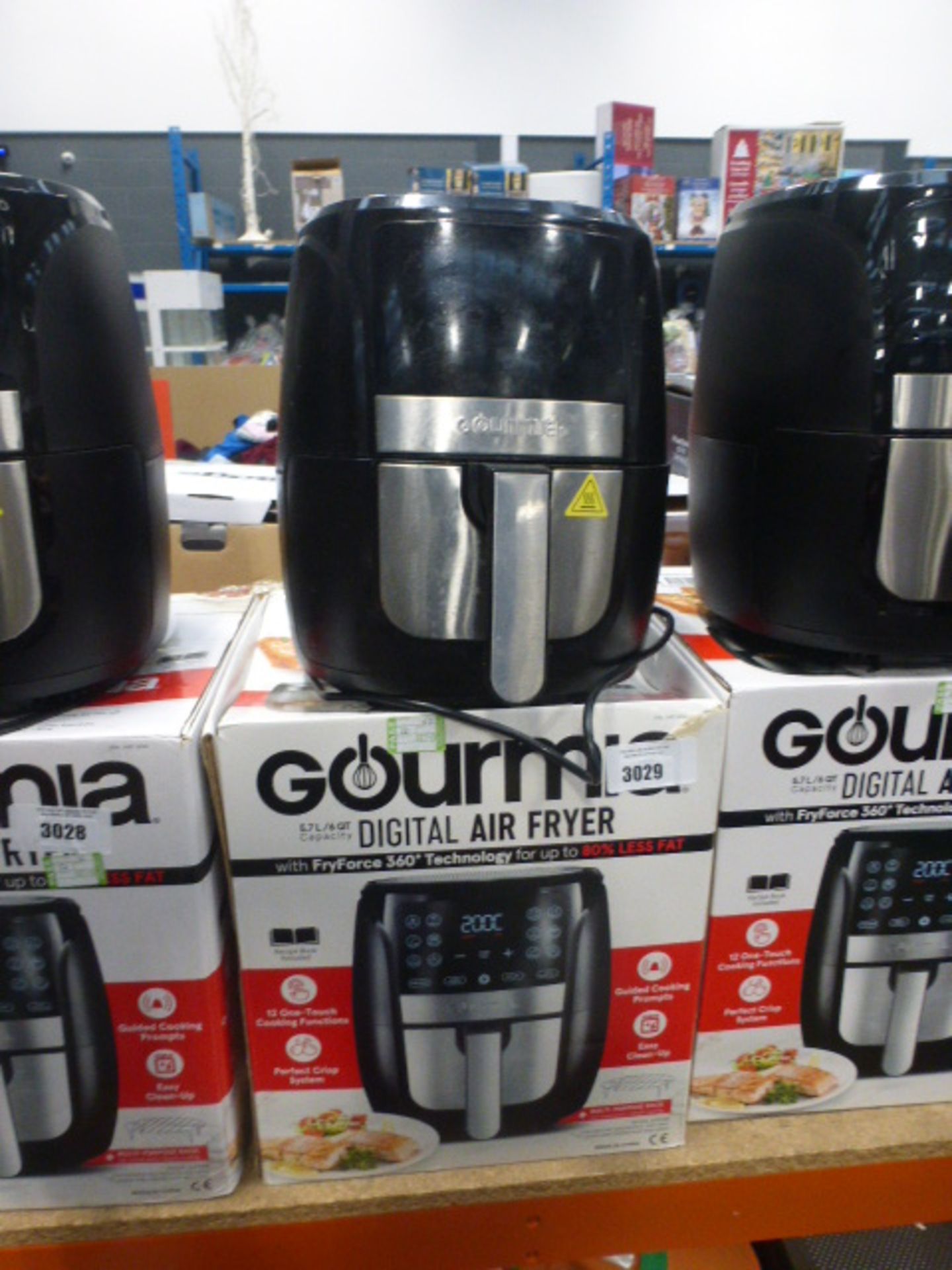 Gourmia digital air fryer with box