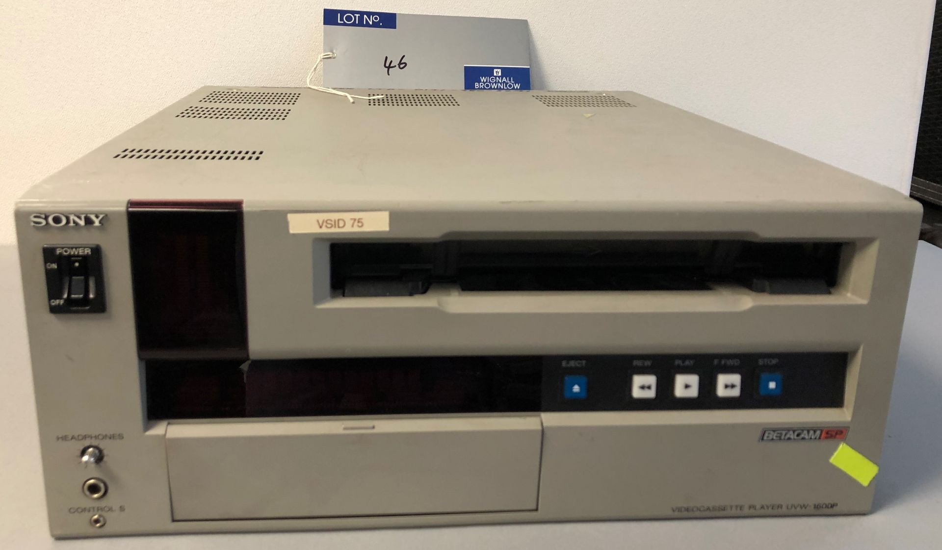 A Sony Betacam SP UVW-1600P Video Cassette Player (powers up).