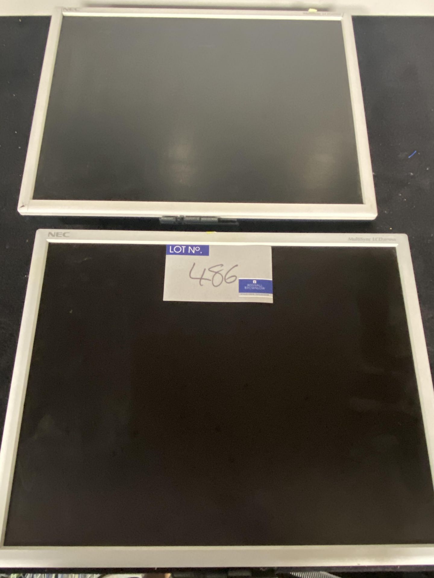2 NEC MultiSync LCD 2070NX Monitors (not tested).