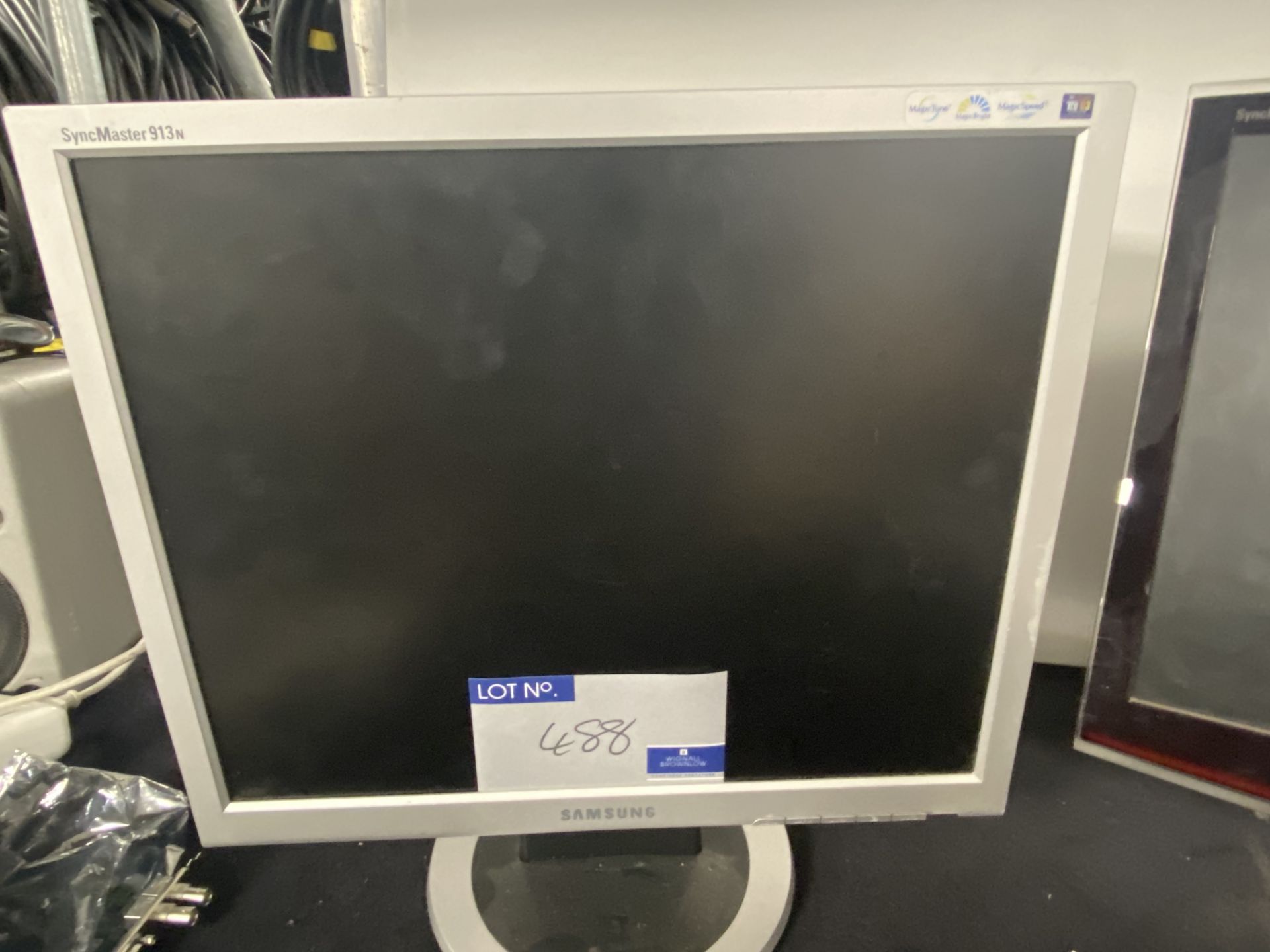 2 Samsung SyncMaster Monitors: 913N; T220 (not tested). - Image 3 of 3