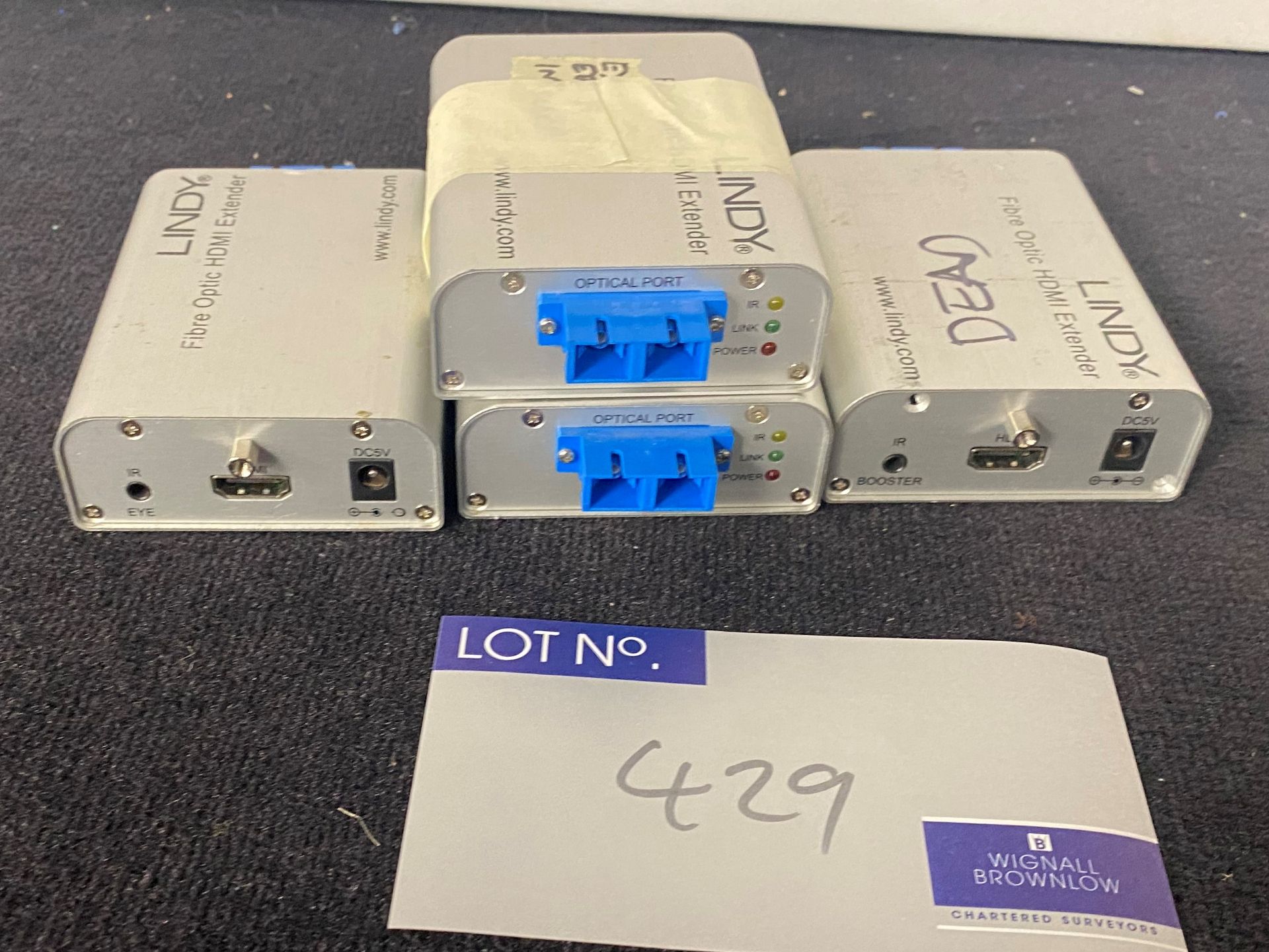 4 Lindy Fibre Optic Extenders, 2 RX, 2TX (not tested, 1 has known issues).