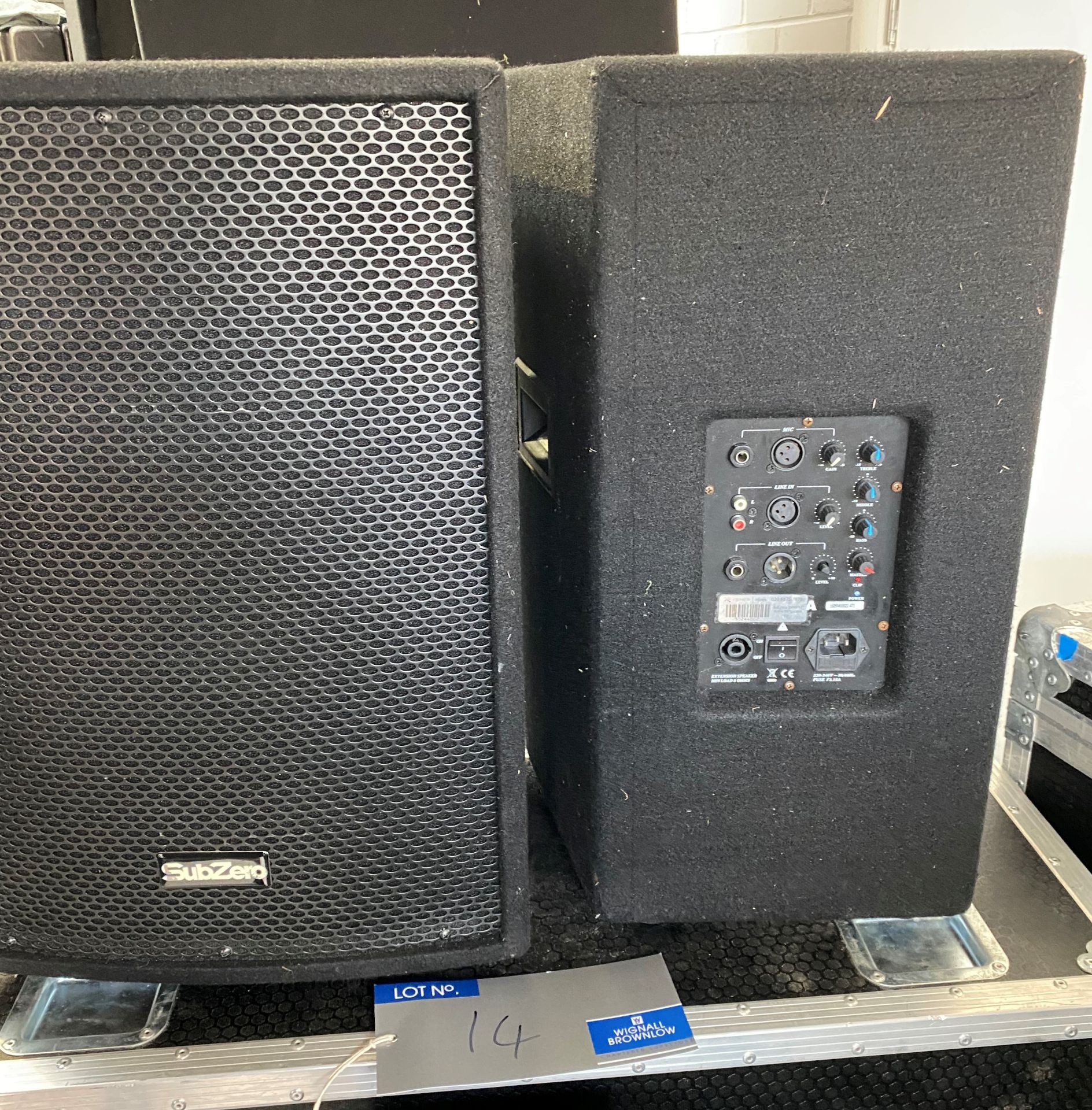 2 SubZero 350w 12in Active PA Speakers with pole mount and mobile flight case (in working order).