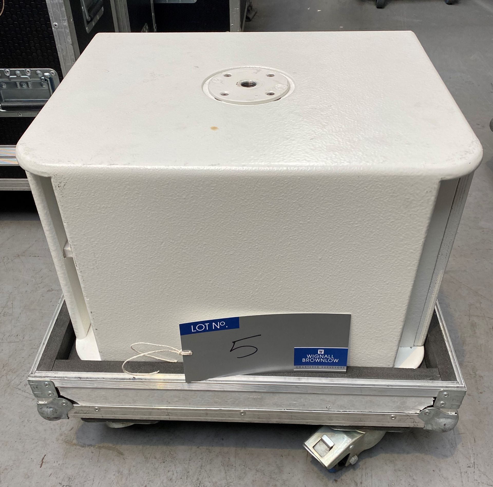 A NEXO LS400PW Subwoofer in white with mobile flight case (in working order).