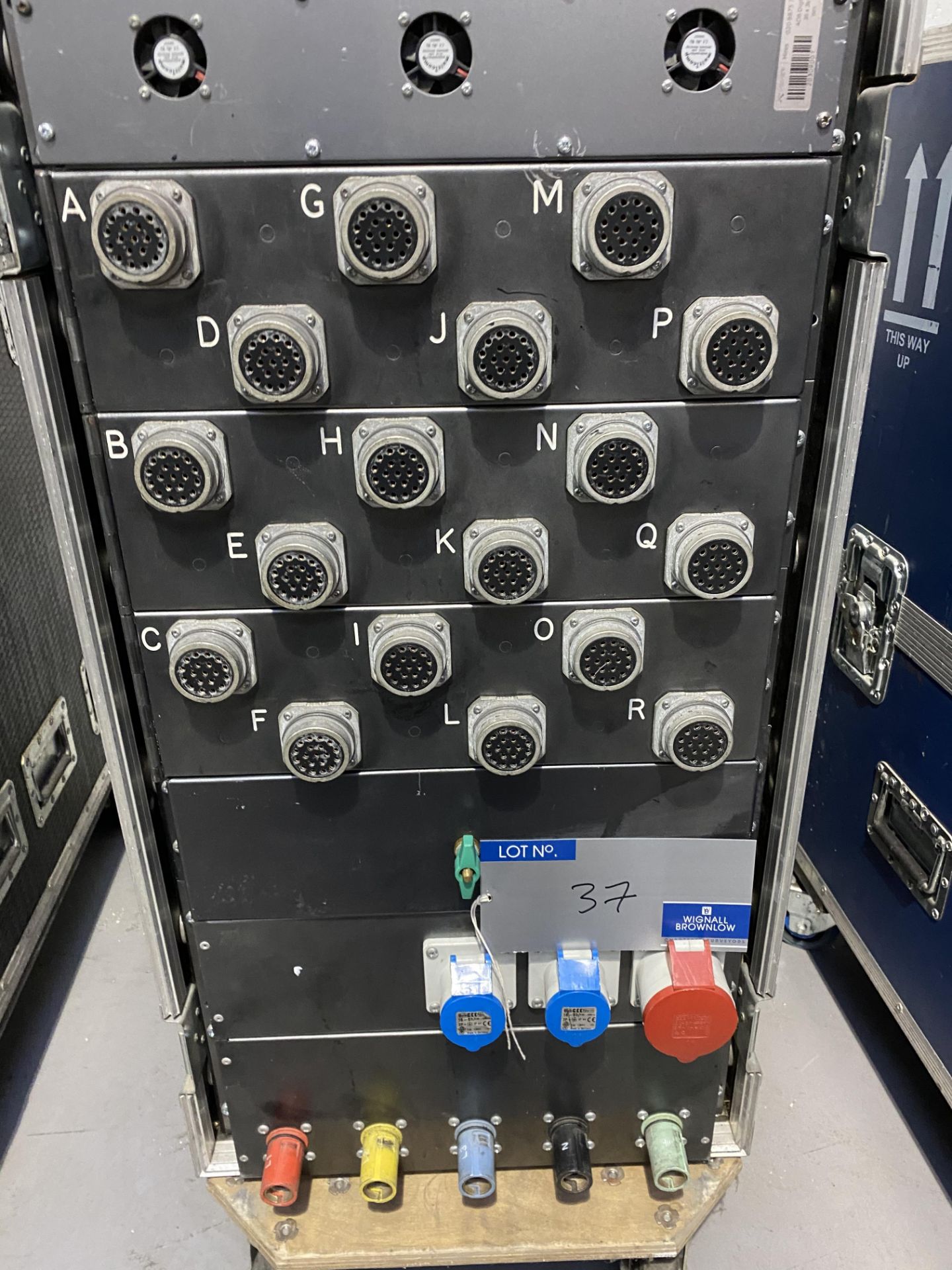 An ADB Digital 36 way 3kW Dimmer Rack with powerlock I/P and link cables (in working order). - Image 3 of 4