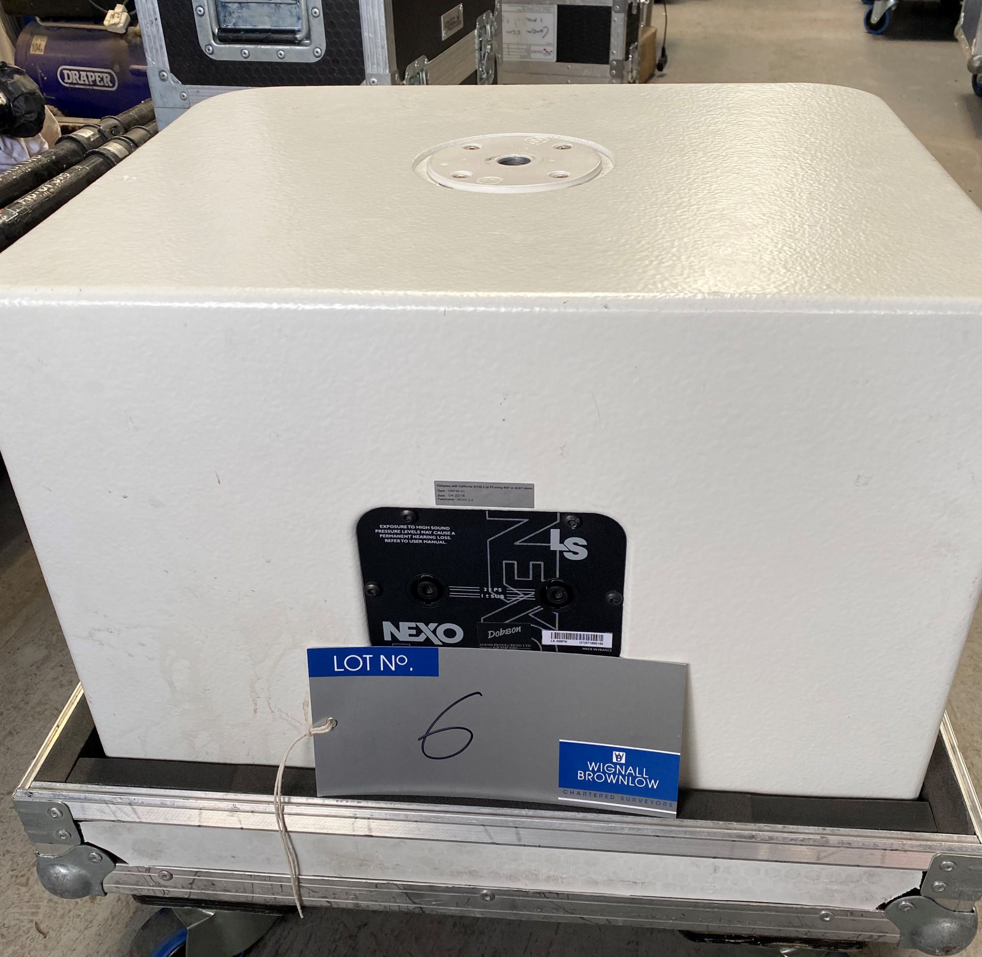 A NEXO LS400PW Subwoofer in white with mobile flight case (in working order). - Image 2 of 3