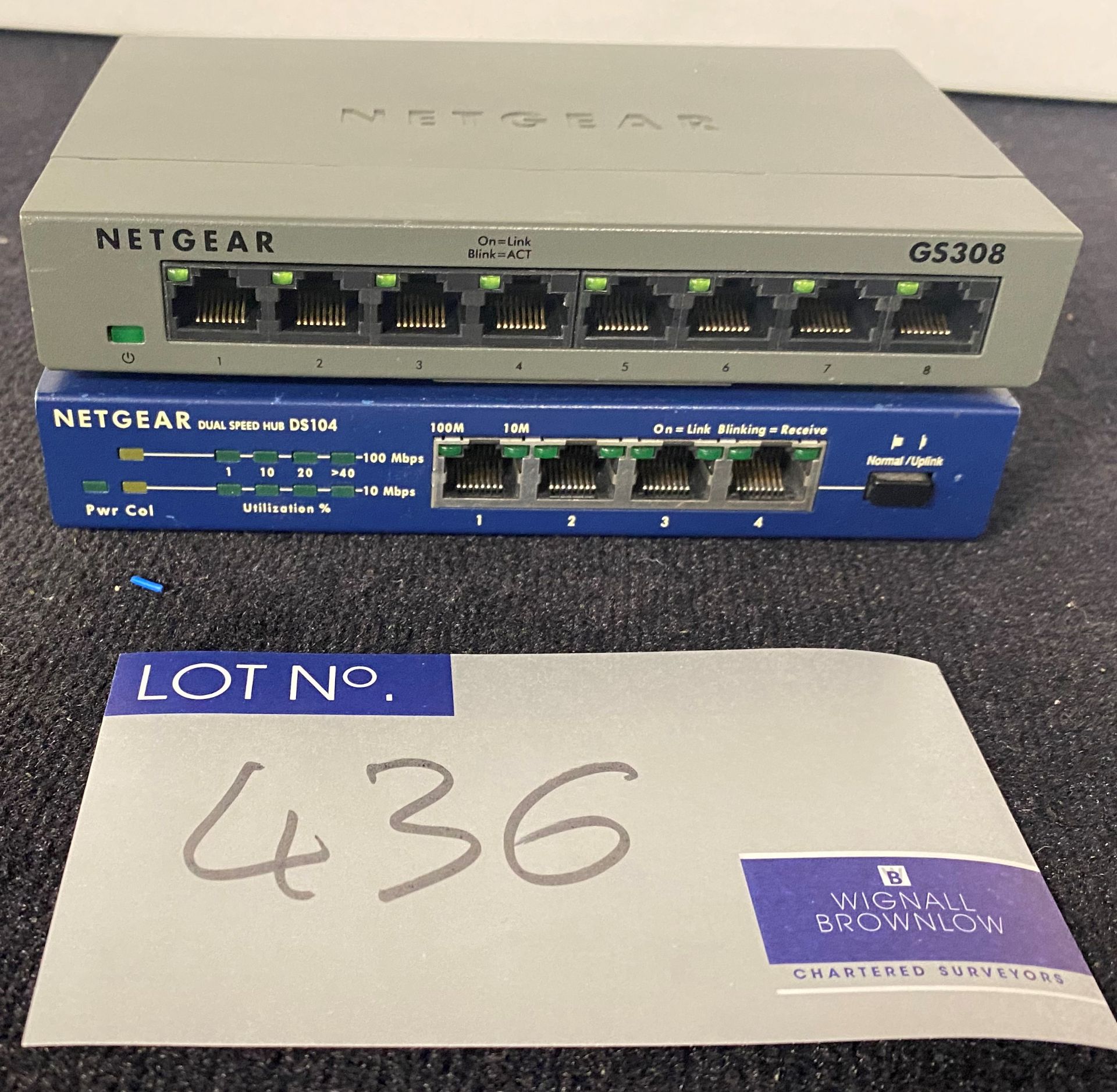 Assorted IT Switches comprising: A 3COM 3C16477 Baseline Gigabit Switch; Netgear DS508 and GS208 - Image 8 of 9