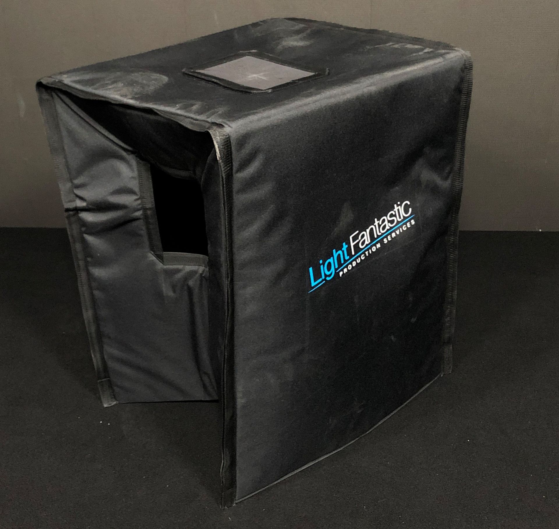 2 x Padded Transit Bags for D+B Q-Sub, branded 'Light Fantastic Production Services', 560mm x - Image 3 of 6