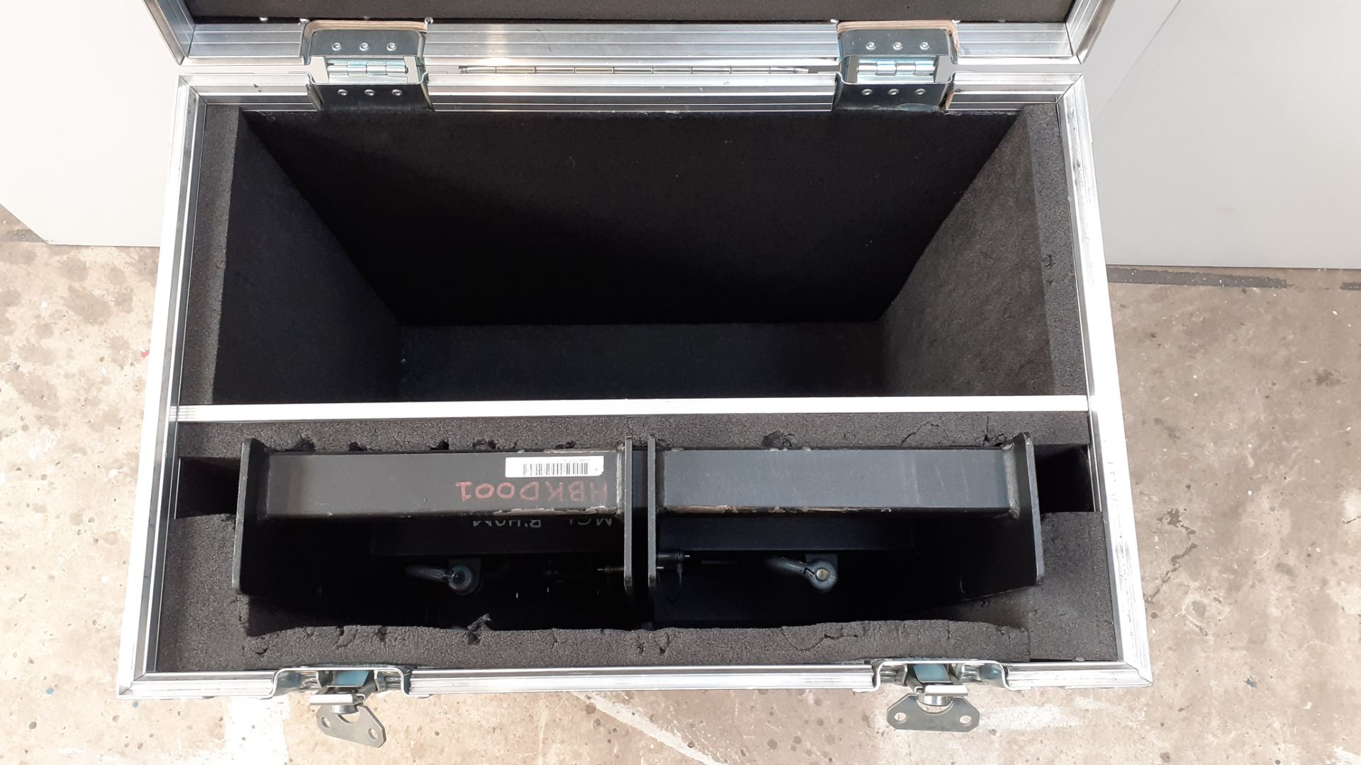 A D+B Z5370 'T' Flying Frame in Flight Case, 250kg SWL (good condition, used)(located at Light - Image 4 of 5