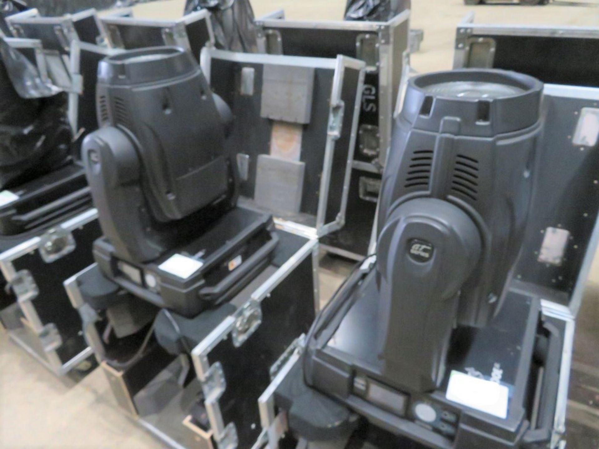 A Pair of Robe Colorwash 700E AT Moving Head Lights with flight case, 2021 PAT test, used lamp,